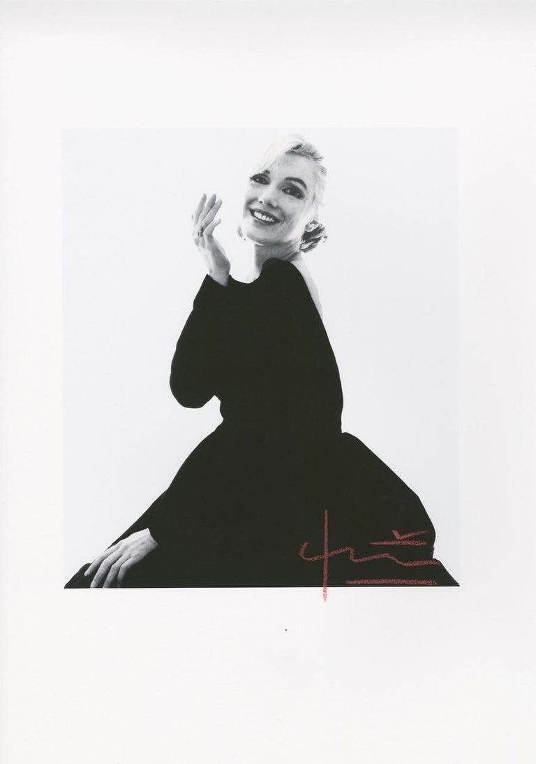 Exclusivity 
New photo recently released from the archives of Bert stern
Marilyn new black dress
2009 draw
72 copies
Signature on front and back
Dated on the back
Certificate signed by the artist 
13 x 19 inches
2190 euros