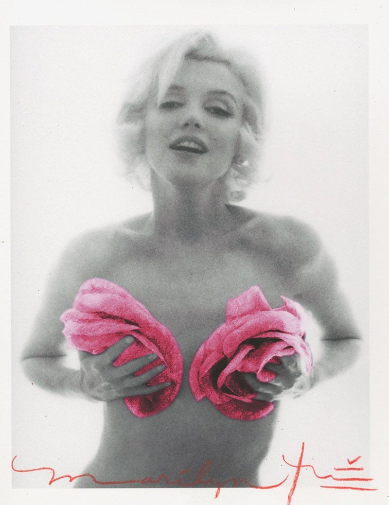 Marilyn mit rosa Rosen