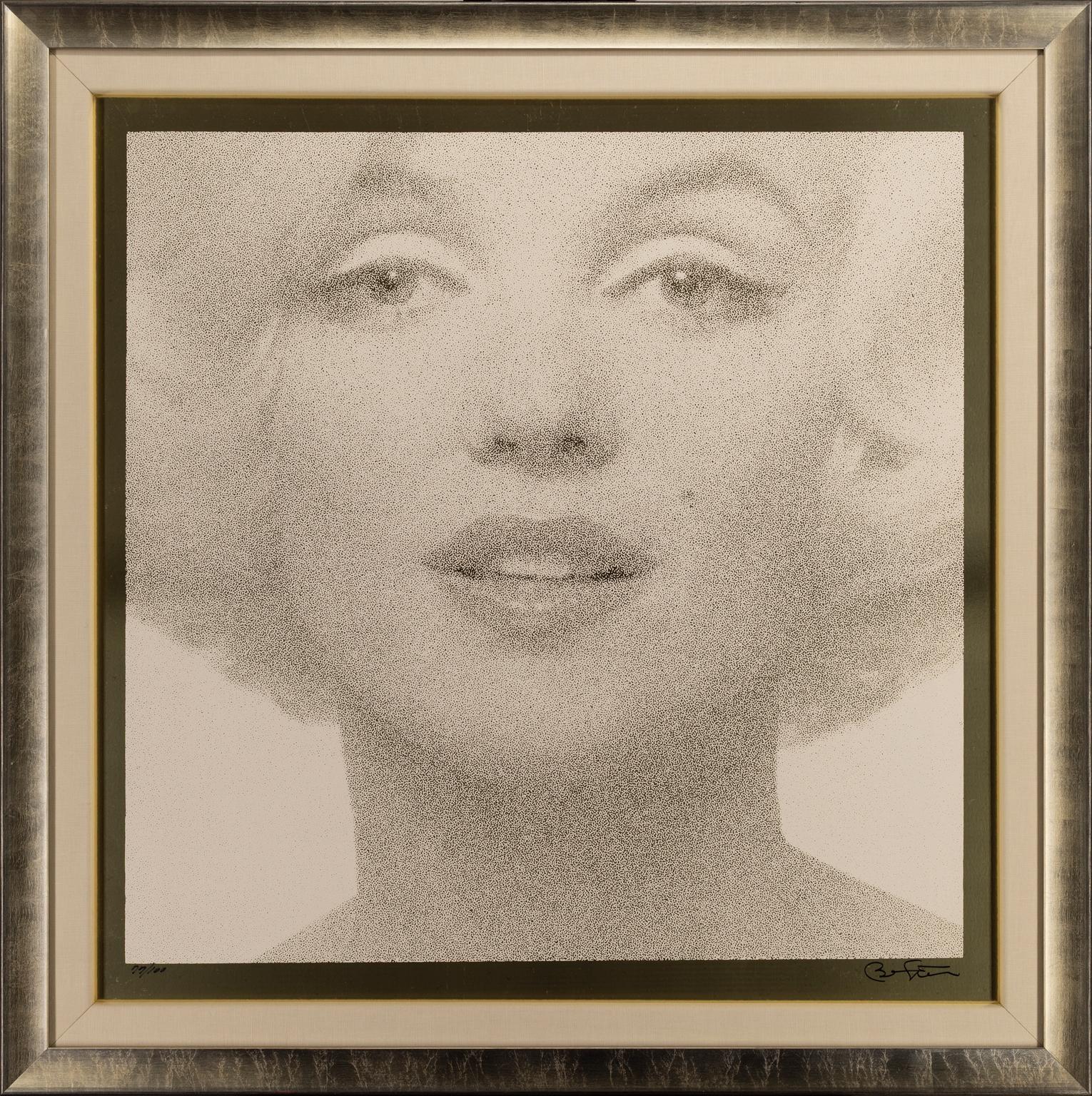 BERT STERN - "MARILYN MONROE (GOLD/CHAMPAGNER)"
Foto Siebdruck ⚜ Handsigniert ⚜ Nummeriert ⚜ Gerahmt

EIN IKONISCHES BILD AUS DER SERIE "DIE LETZTE SITZUNG".
Dieser Original-Siebdruck von Bert Stern mit dem Titel "Marilyn Monroe (Gold/Champagne)"