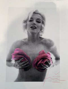 Marilyn With Pink Roses
