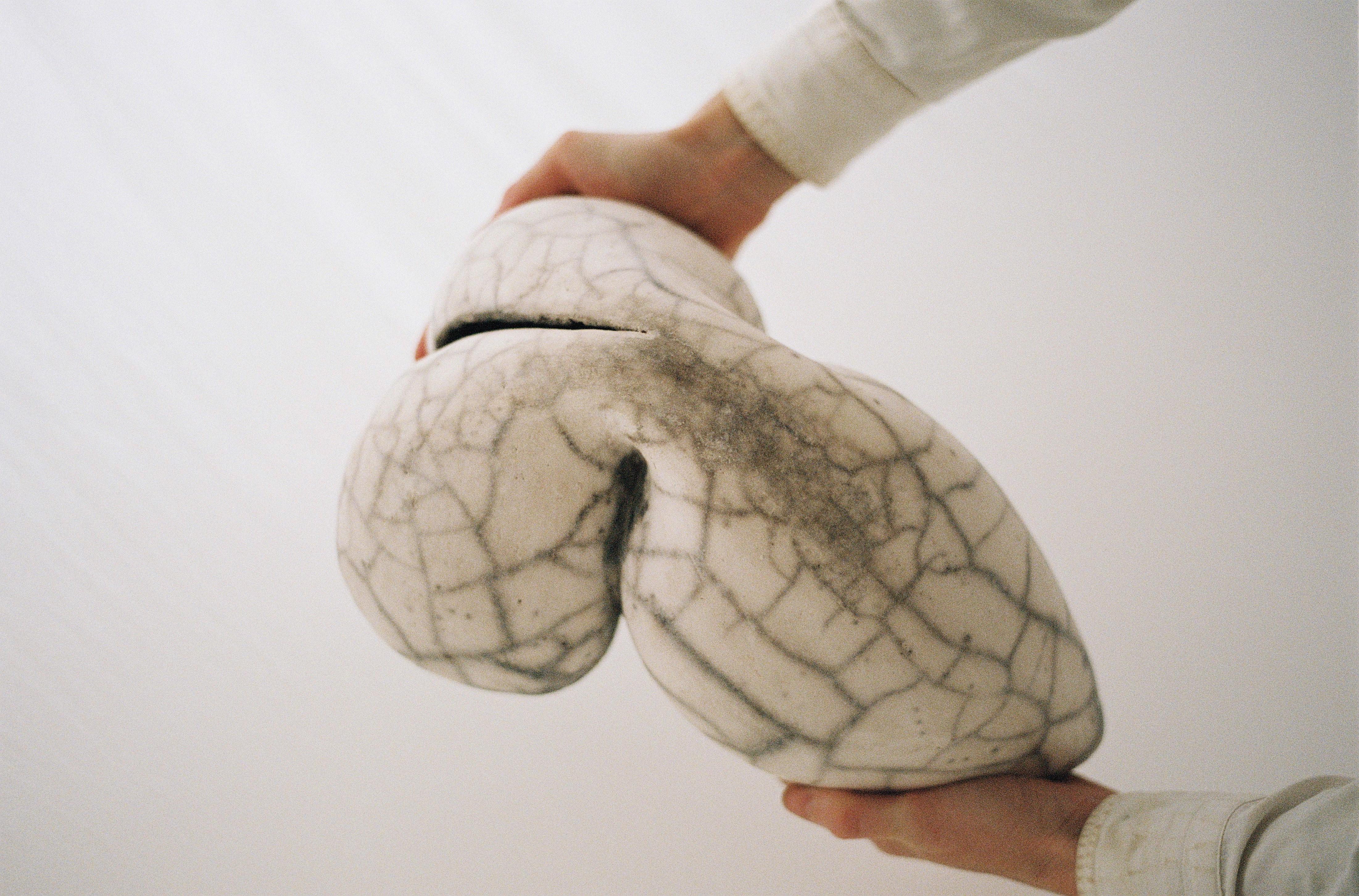 Berta Blanca Ivanow Abstract Sculpture – Querausrichtung