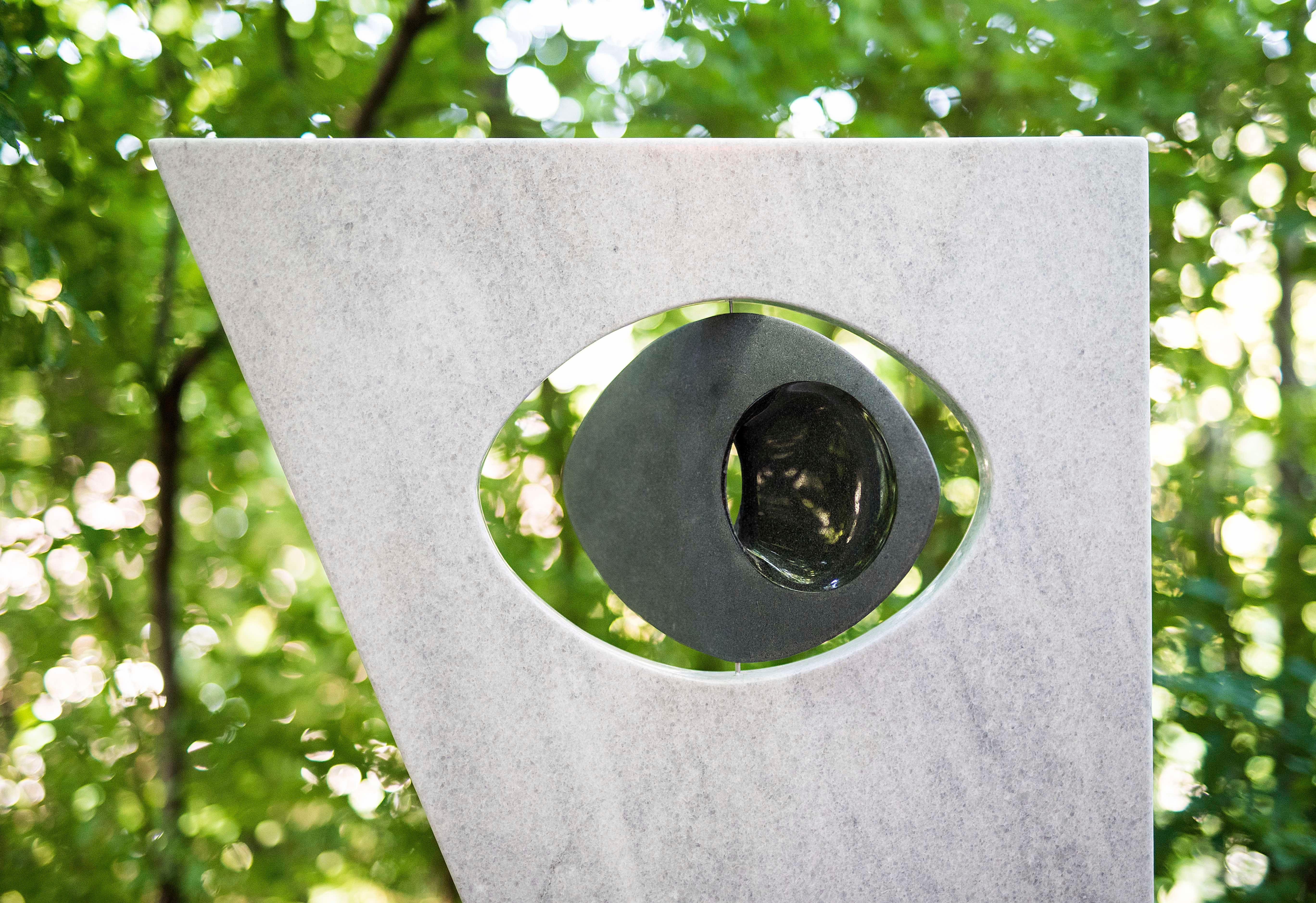 Gesicht mit Glotzaugen, Abstrakte Skulptur, Geeignet für den Außenbereich – Sculpture von Bertalan Andrasfalvy