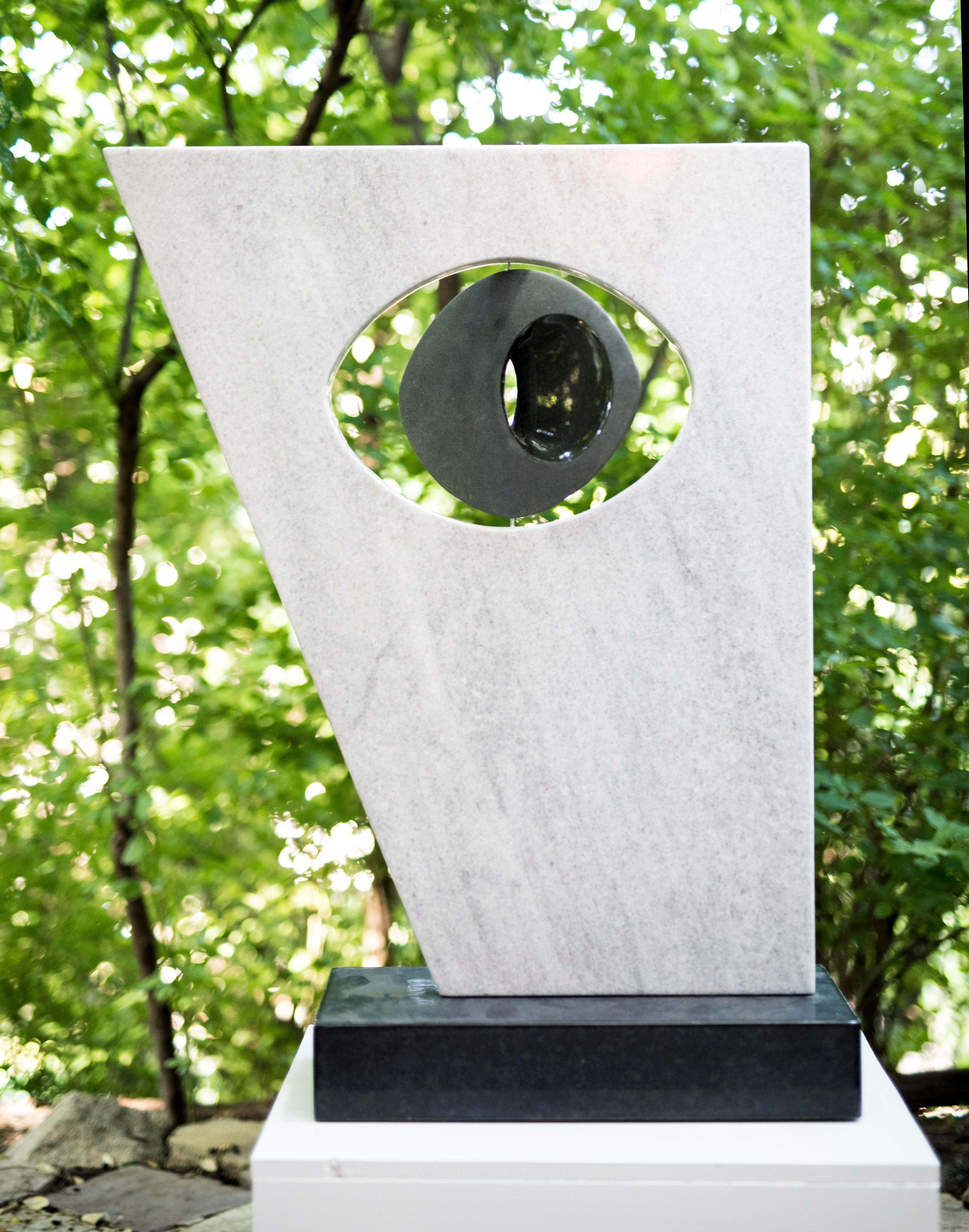 Bertalan Andrasfalvy Abstract Sculpture – Gesicht mit Glotzaugen, Abstrakte Skulptur, Geeignet für den Außenbereich