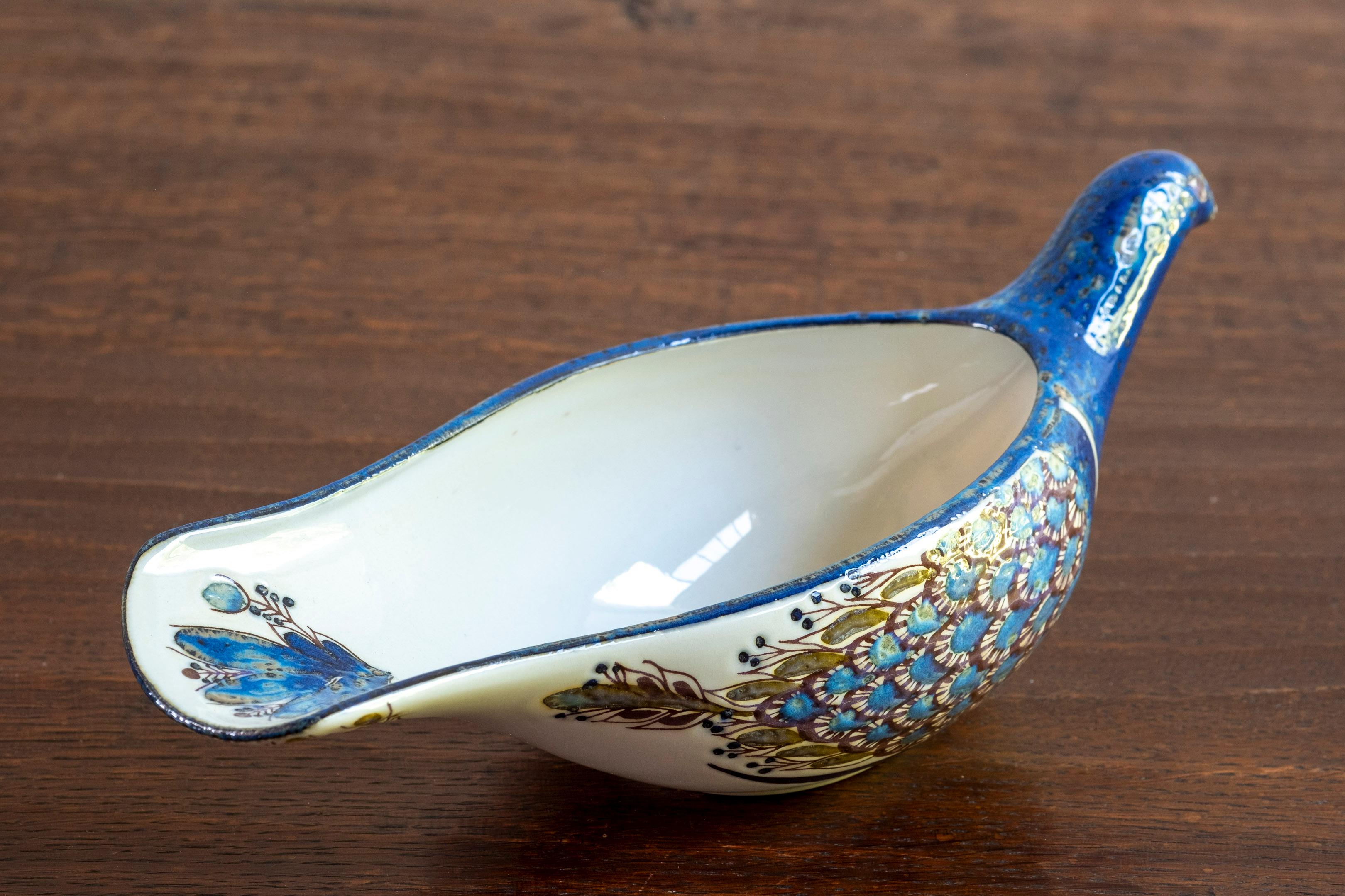Plat à oiseaux en faïence de Berte Jessen pour Royal Copenhagen, années 1970 Danemark en vente 5