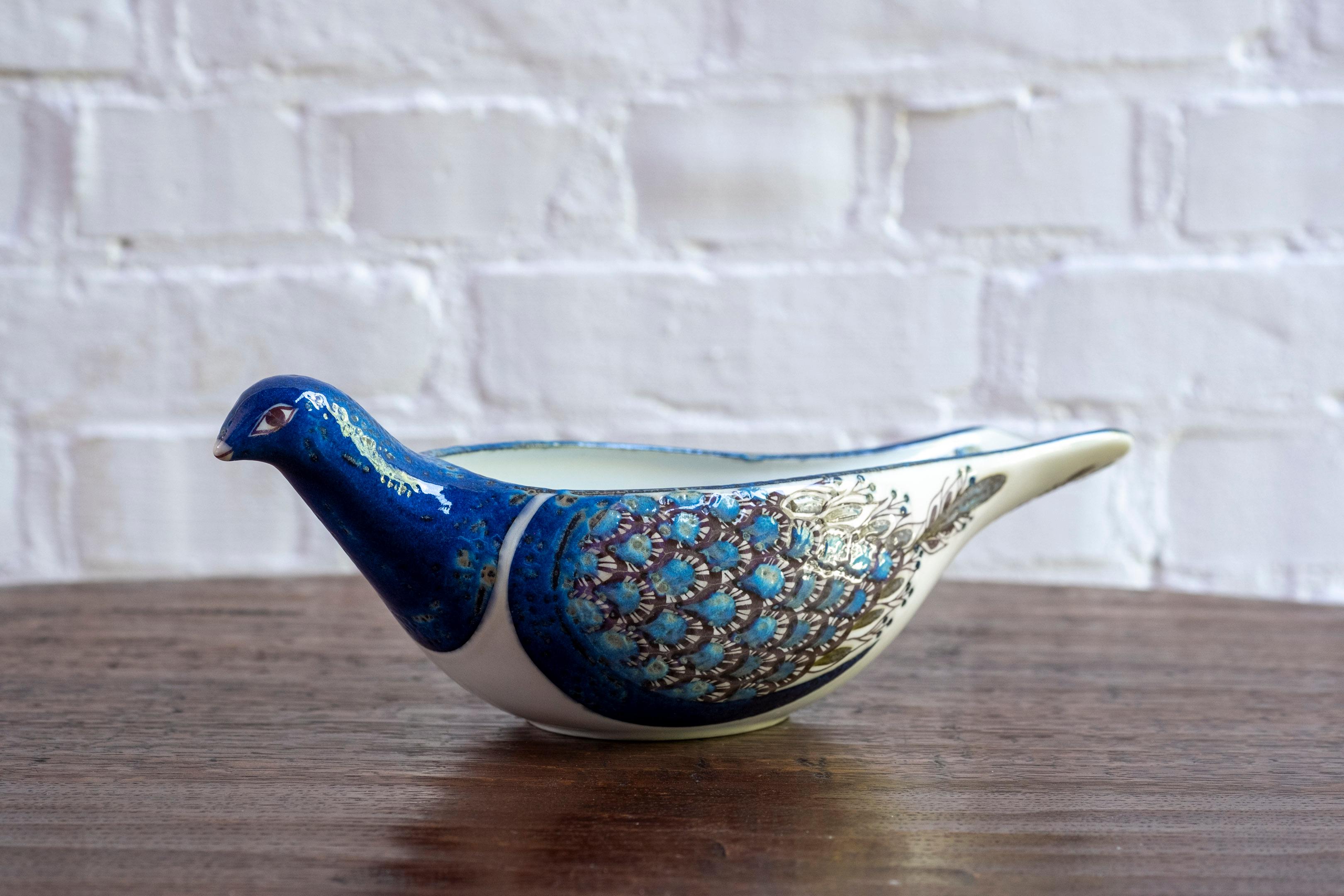 Scandinave moderne Plat à oiseaux en faïence de Berte Jessen pour Royal Copenhagen, années 1970 Danemark en vente