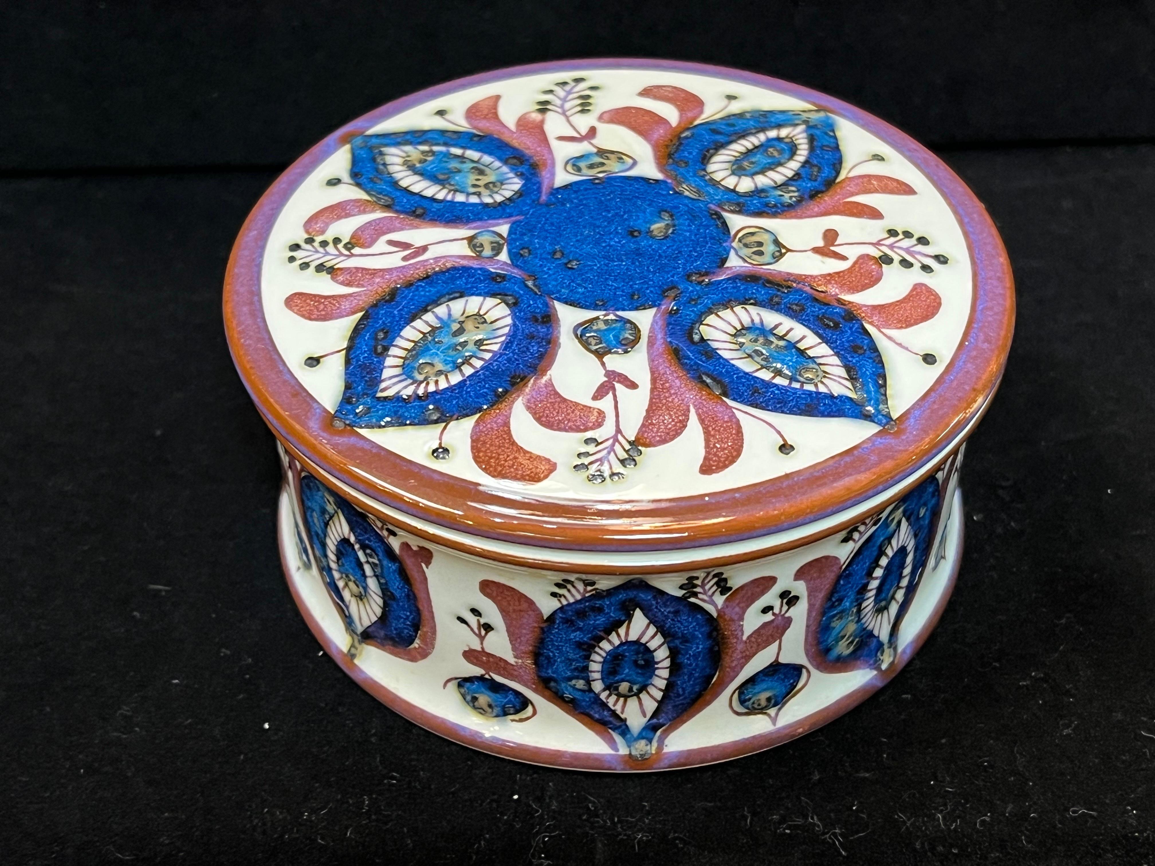 Mid-Century Modern Berte Jessen for Royal Copenhagen Faience Danish Modern Lidded Ceramic Box For Sale