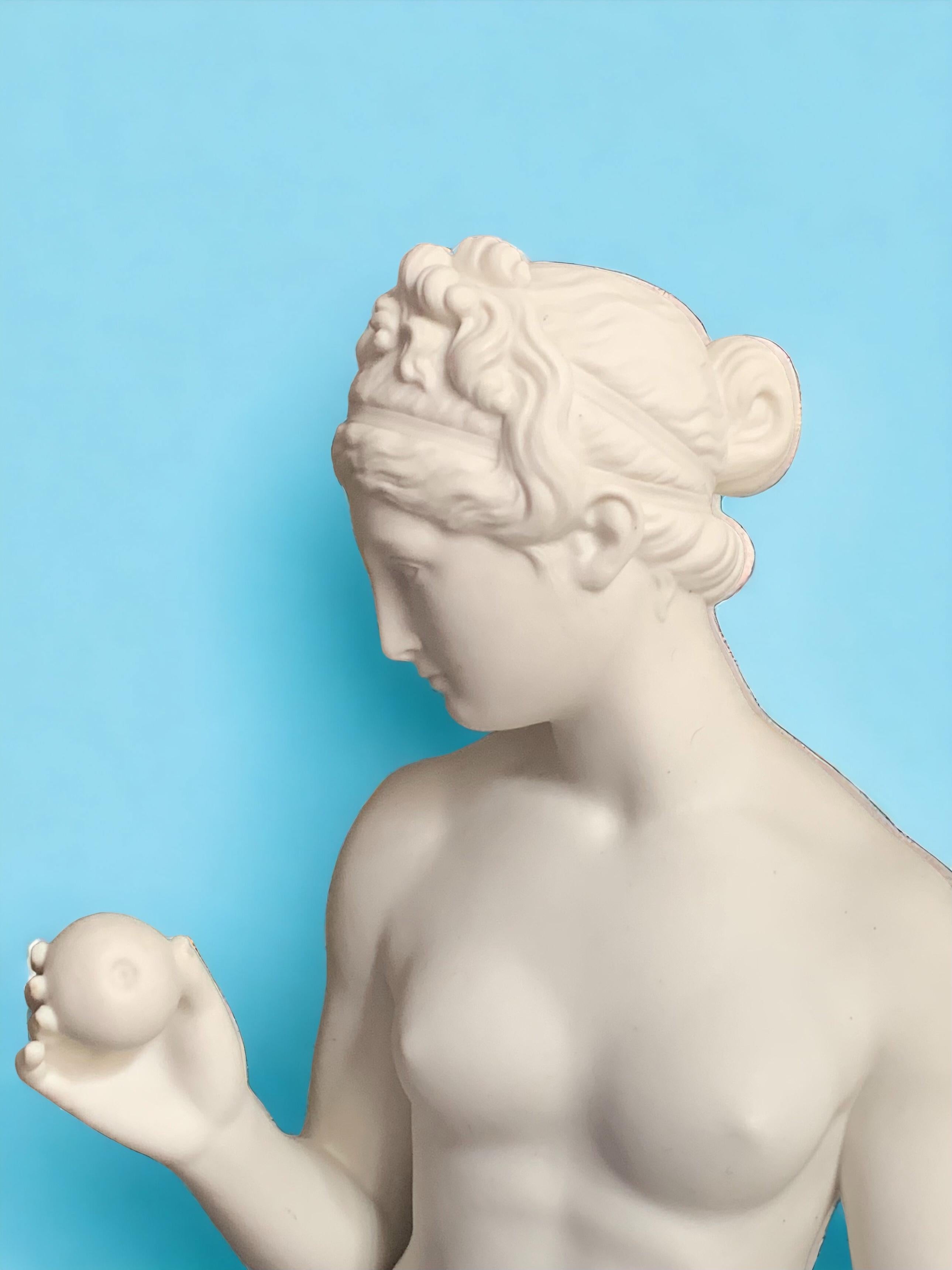 Venus with Apple, after Thorvaldsen , large Bisque Figure Gustavsberg Manufactur - Sculpture by Bertel Thorvaldsen 