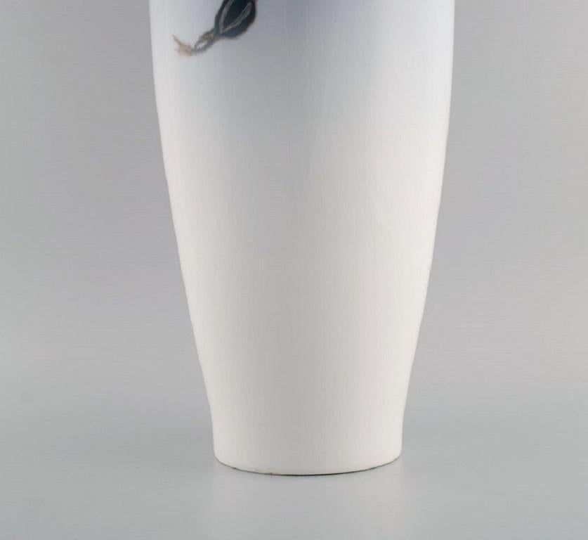 Bertha Nathanielsen per Royal Copenhagen, Grande vaso unico in stile Art Nouveau in vendita 1