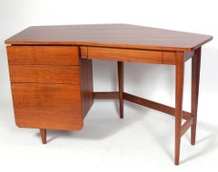 Bertha Schaefer pour Singer & Sons Desk