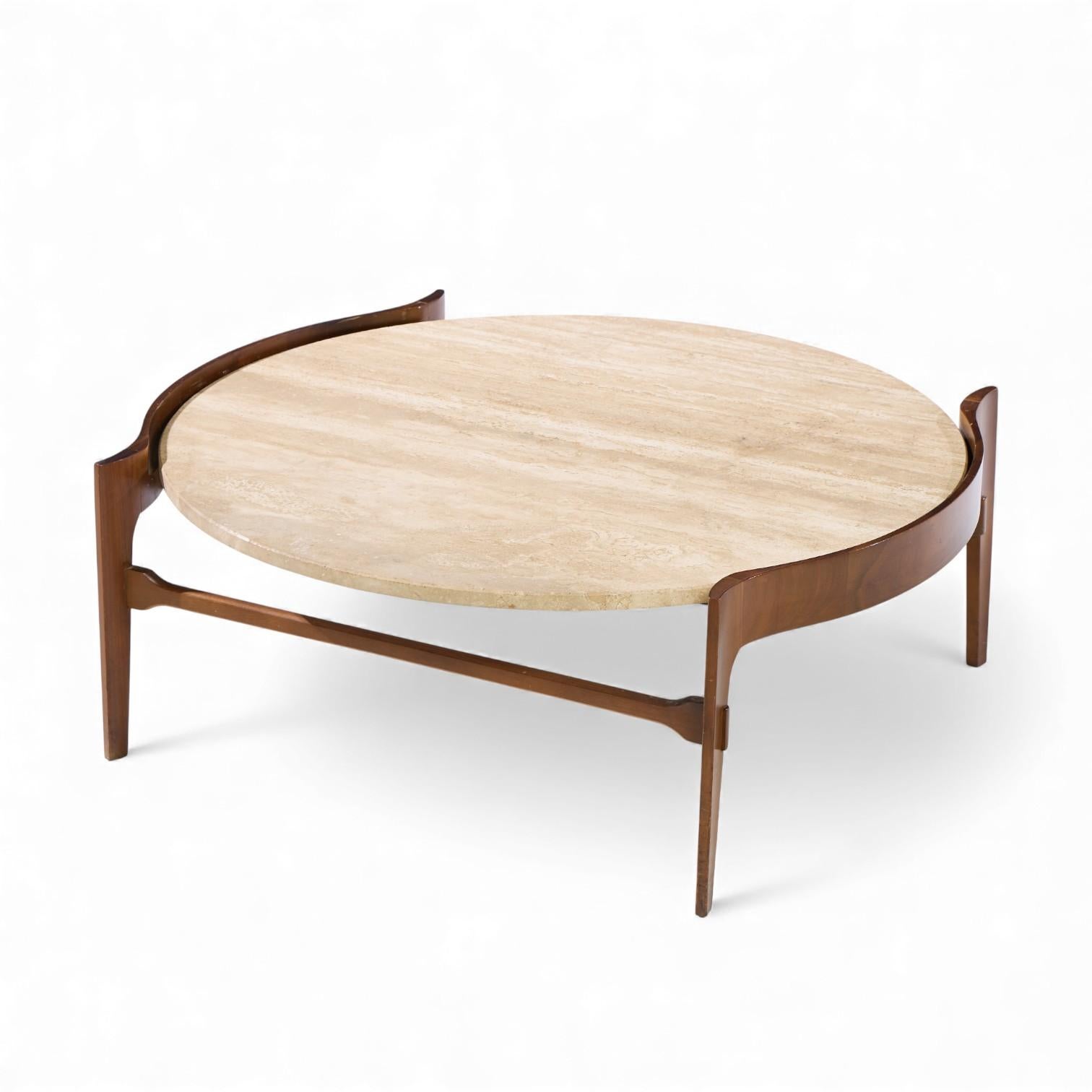 20ième siècle Bertha Schaefer for Singer & Sons Mid Century Travertine and Walnut Coffee Table en vente