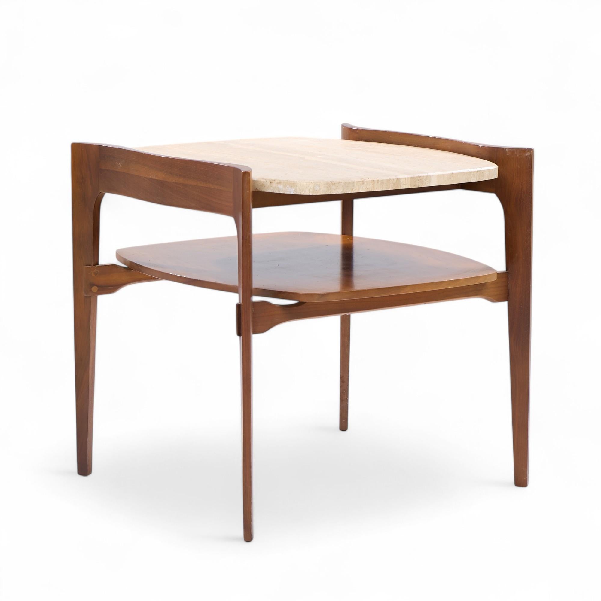 Tables d'appoint en travertin sculpté et noyer Bertha Schaefer for Singer & Sons - Paire en vente 2