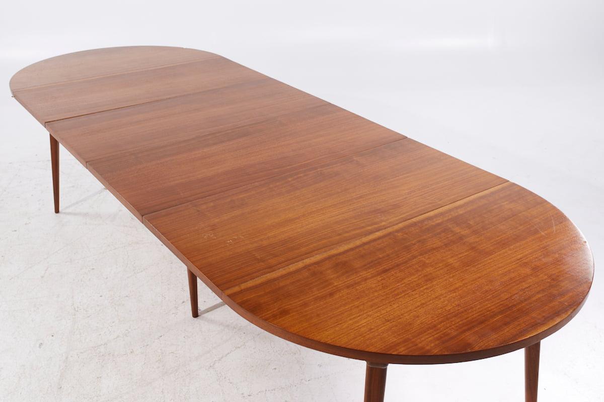 Bertha Schaefer Mid Century Table with 4 Leaves For Sale 11