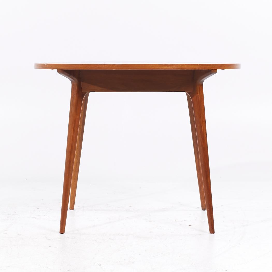 Bertha Schaefer Mid Century Table with 4 Leaves In Good Condition For Sale In Countryside, IL