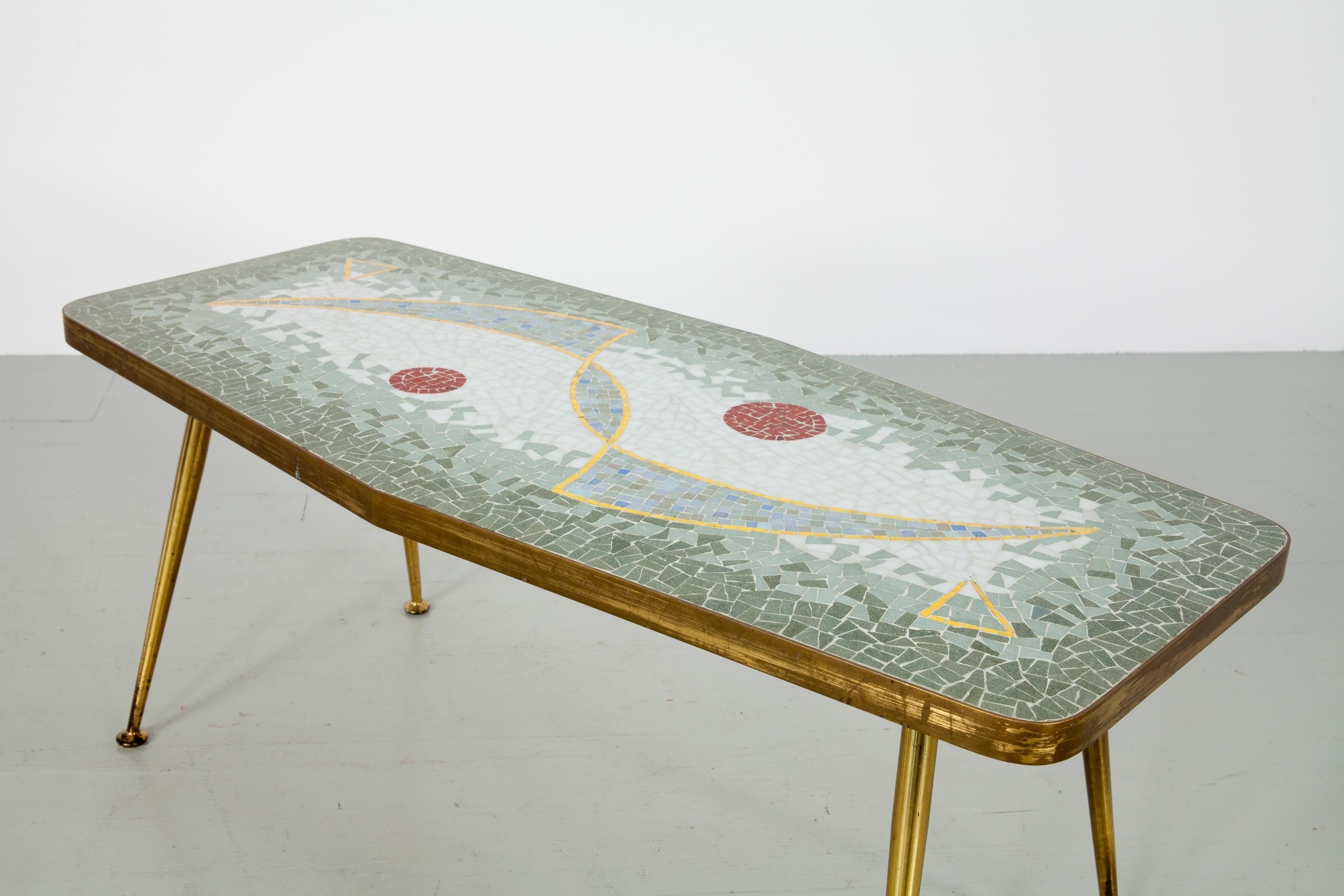Berthold Mller table de canapé en mosaïque allemande du milieu du siècle dernier, 1950 Bon état - En vente à Wolfurt, AT