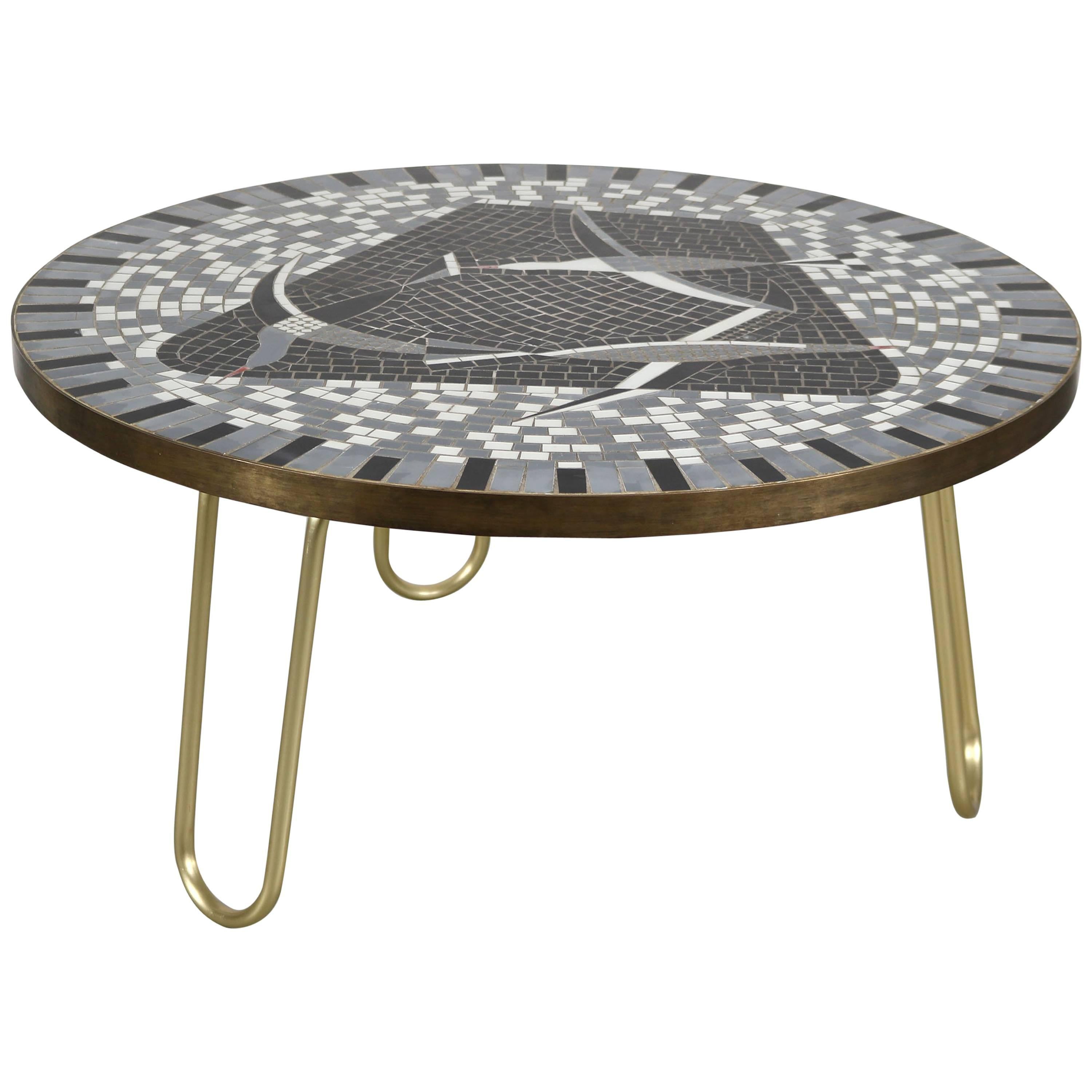 Berthold Mller table de canapé ronde allemande du milieu du siècle en mosaïque à motif mouette, années 1950