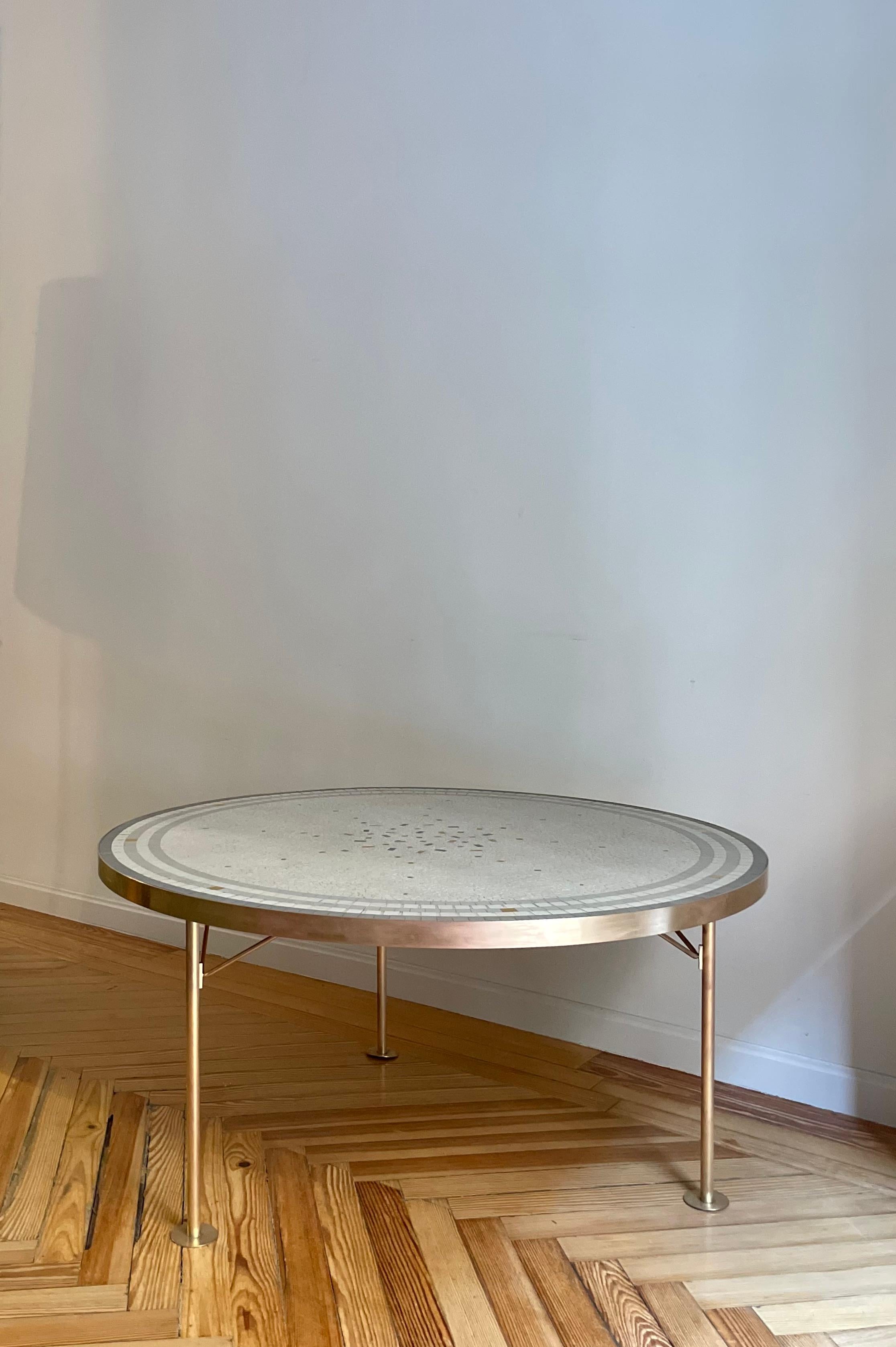 Table en mosaïque et laiton de Berthold Müller Bon état - En vente à MADRID, ES
