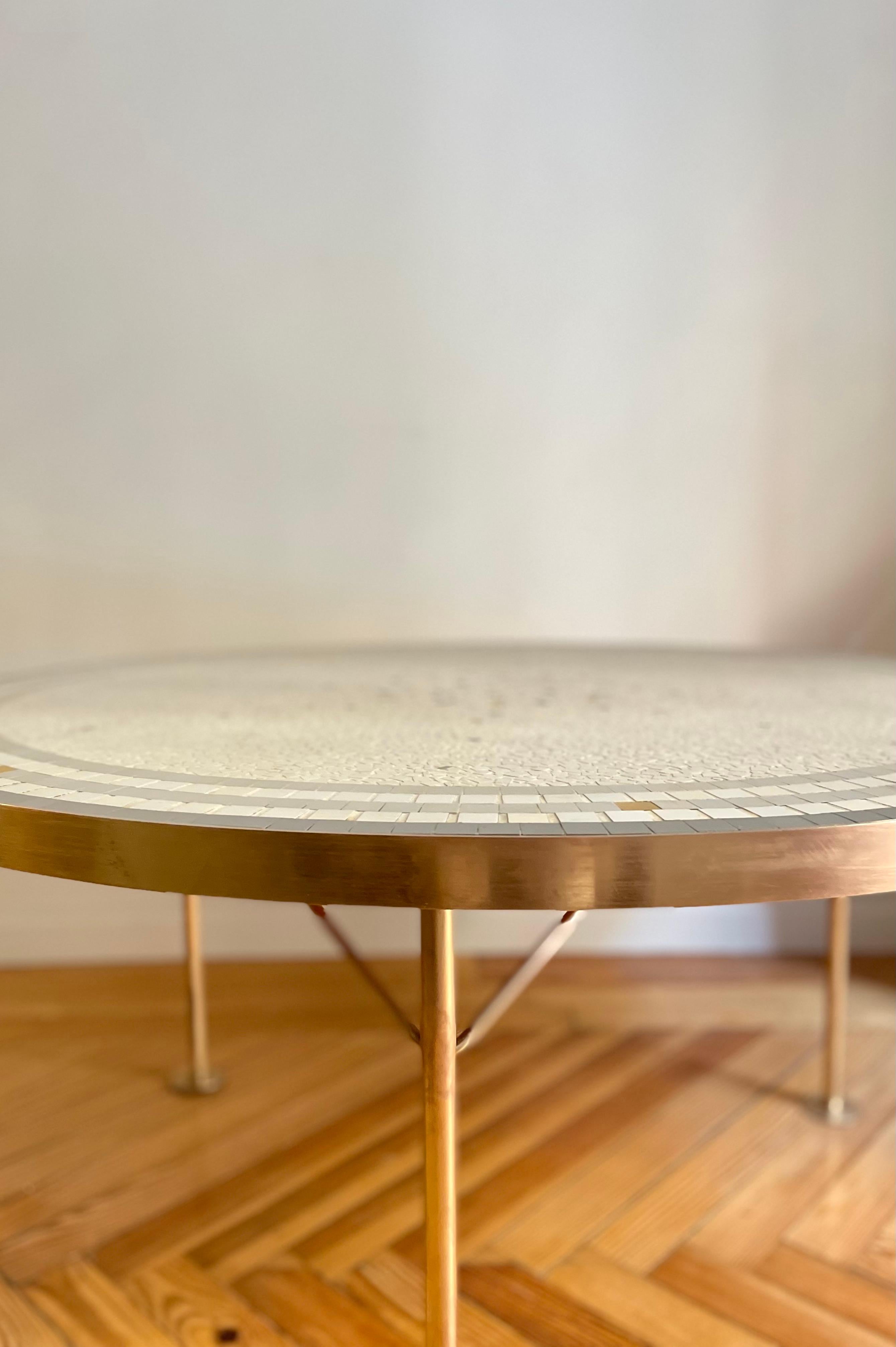 Laiton Table en mosaïque et laiton de Berthold Müller en vente