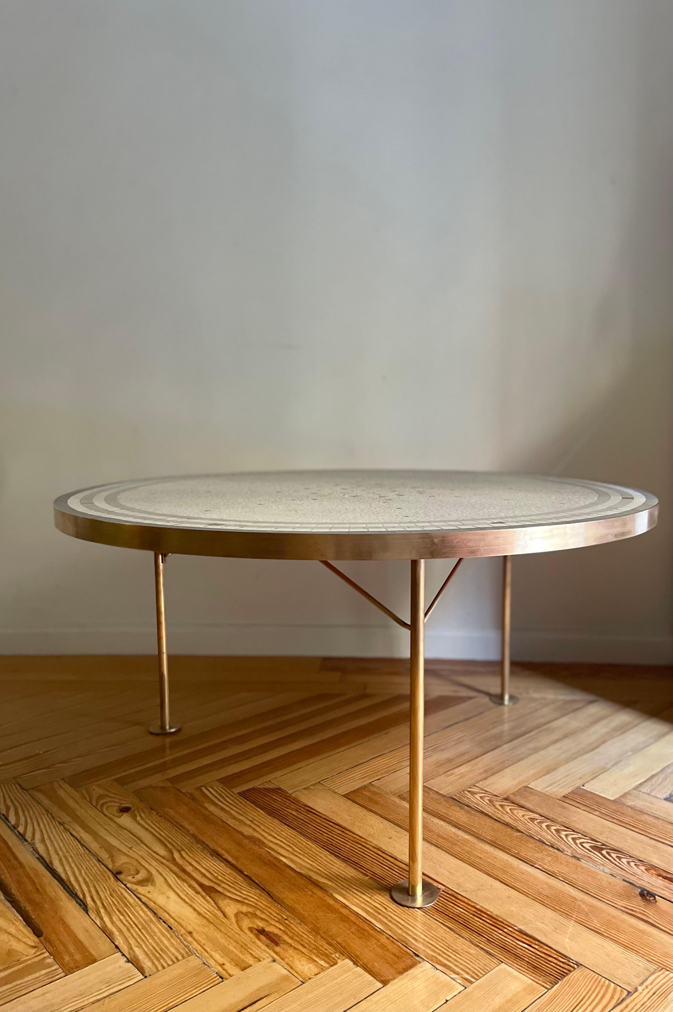 Table en mosaïque et laiton de Berthold Müller en vente 2
