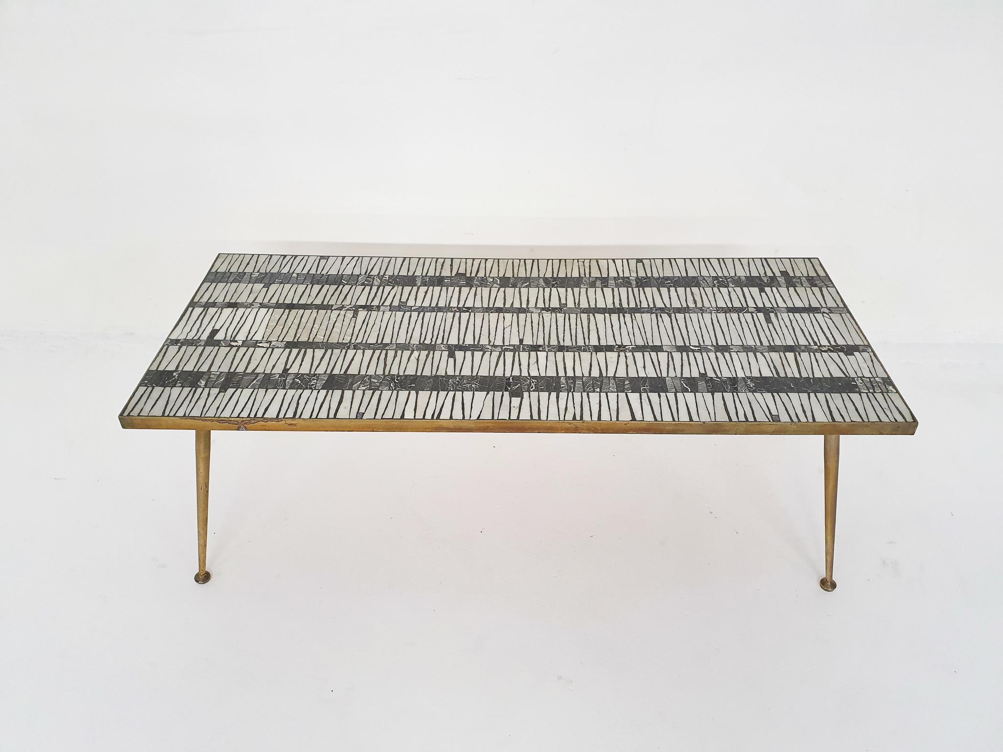 Mid-Century Modern Table basse en mosaque Berthold Muller avec pieds en laiton, Allemagne, annes 1950 en vente