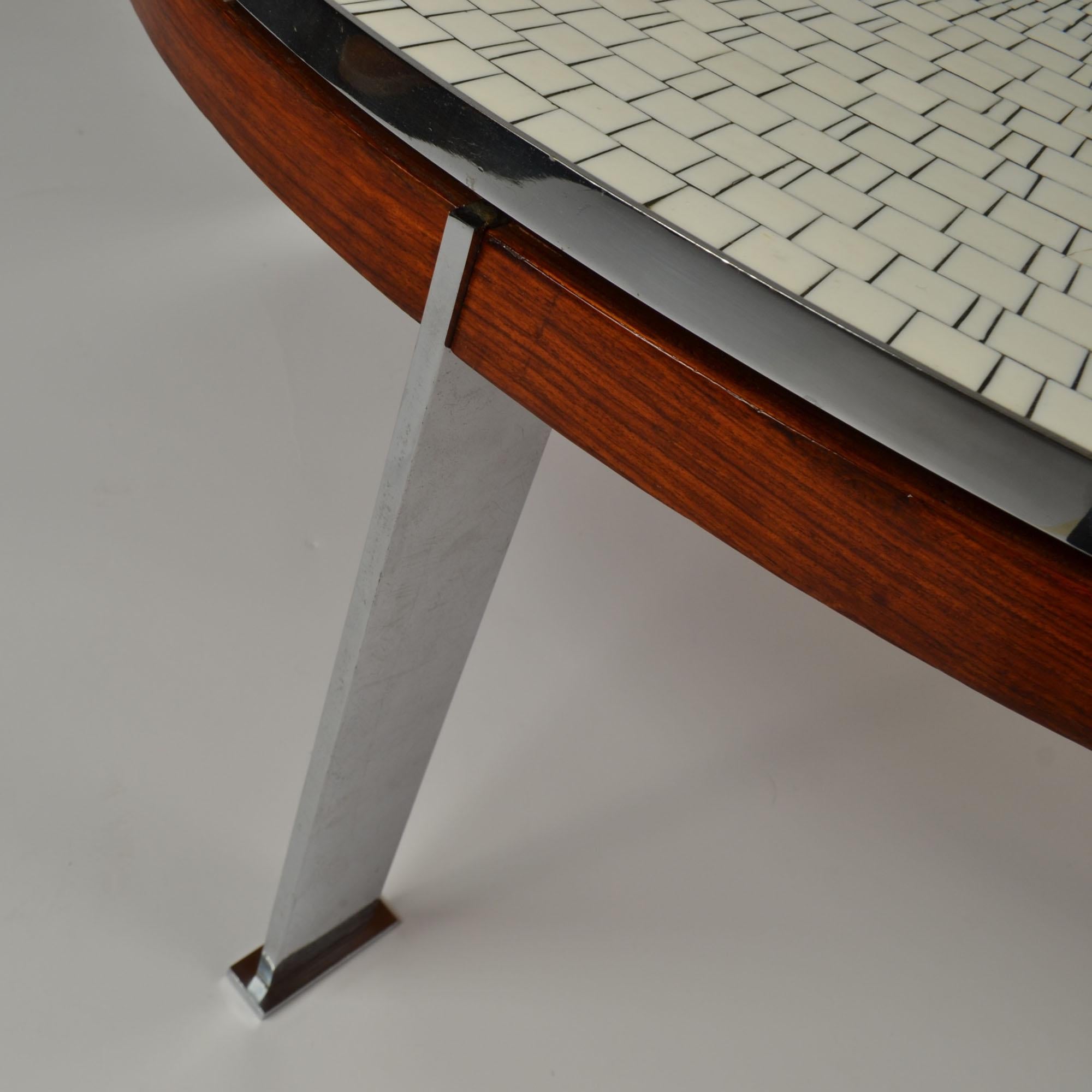 Table basse ronde blanche Berthold Muller sur pieds chromés en vente 4