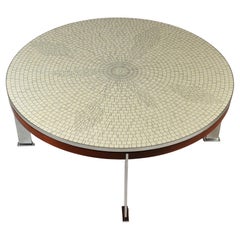 Tavolino da caffè rotondo bianco a mosaico Berthold Muller con gambe cromate