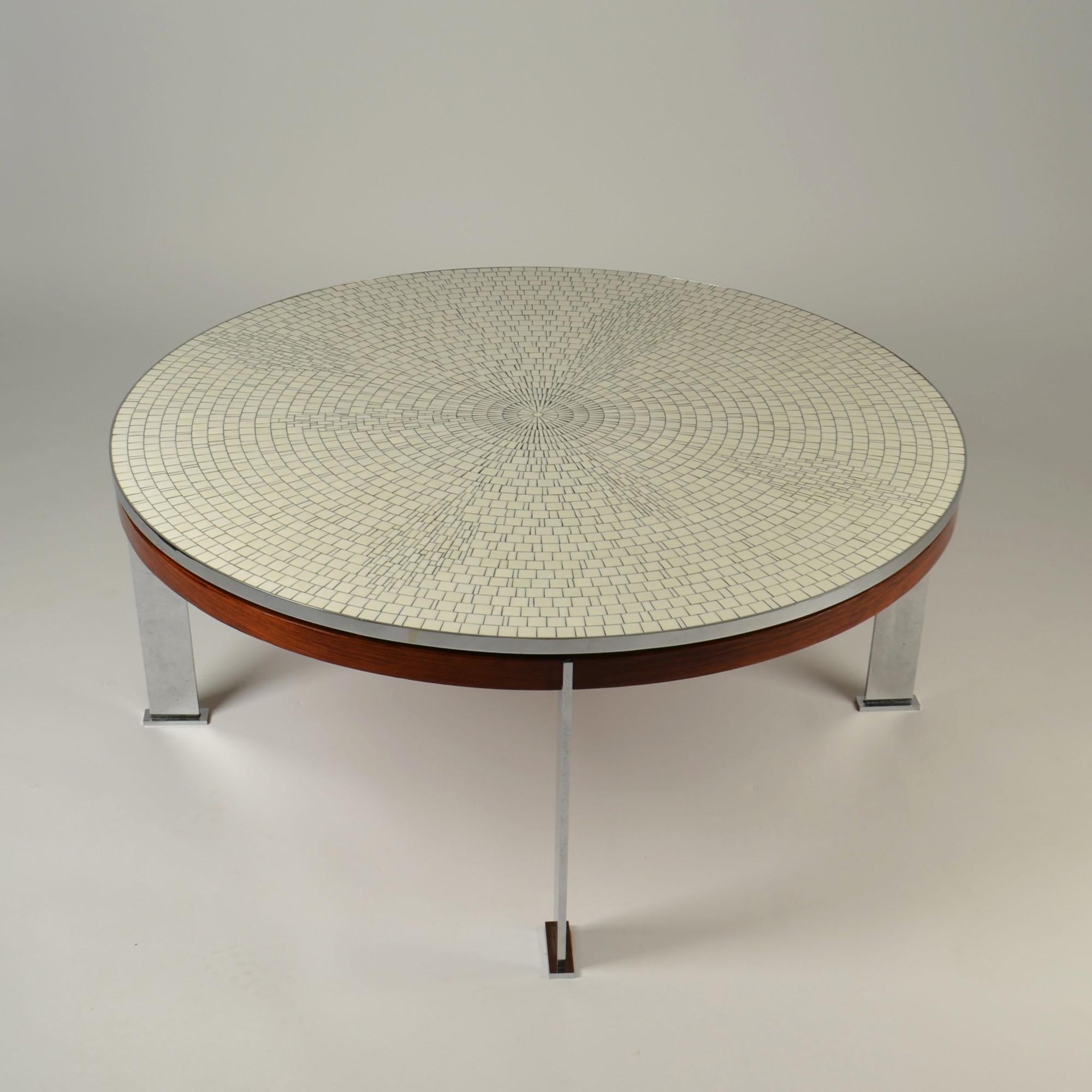 Mid-Century Modern Table basse ronde blanche Berthold Muller sur pieds chromés en vente
