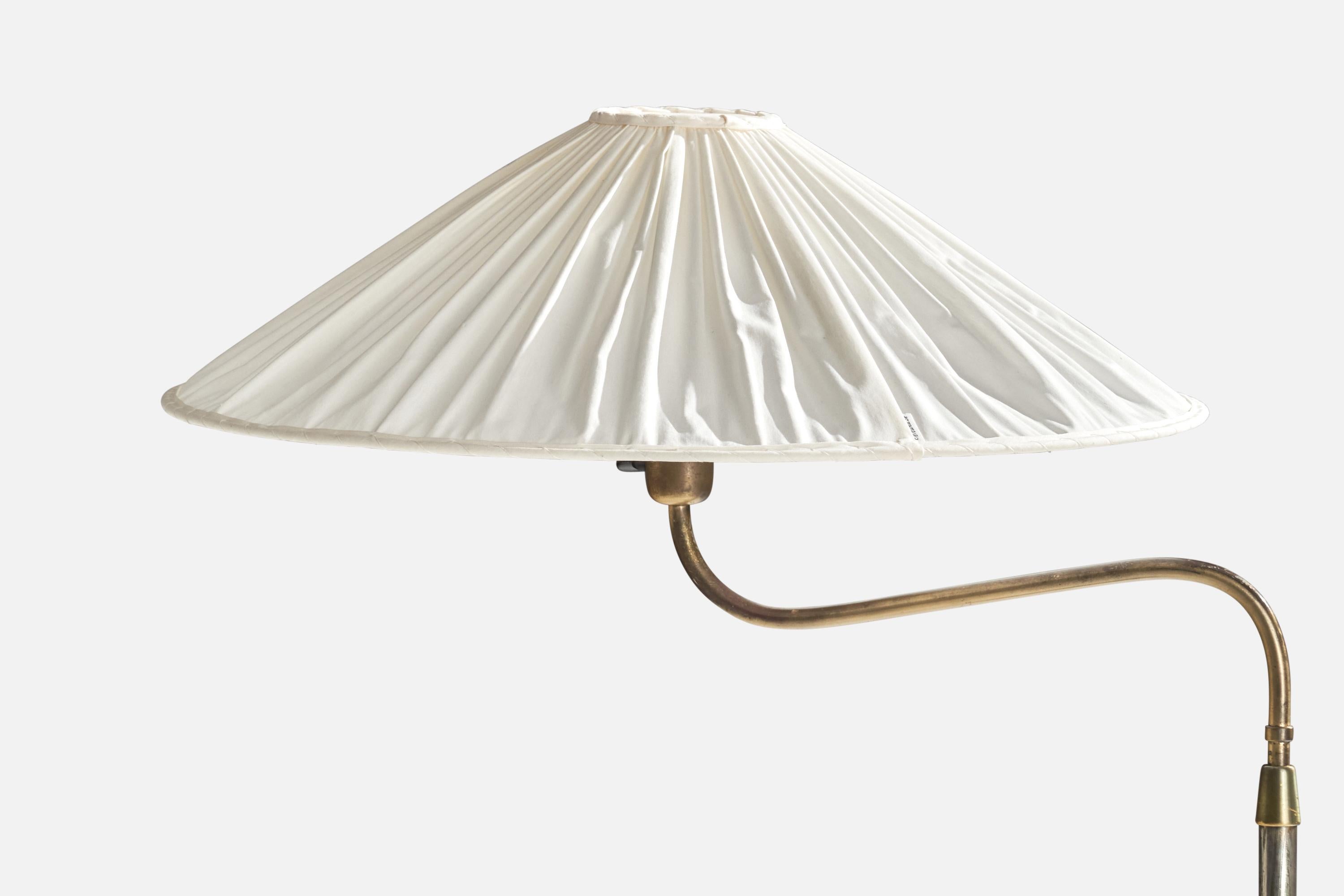 Scandinave moderne Lampadaire Bertil Brisborg, laiton, tissu, Suède, années 1940 en vente