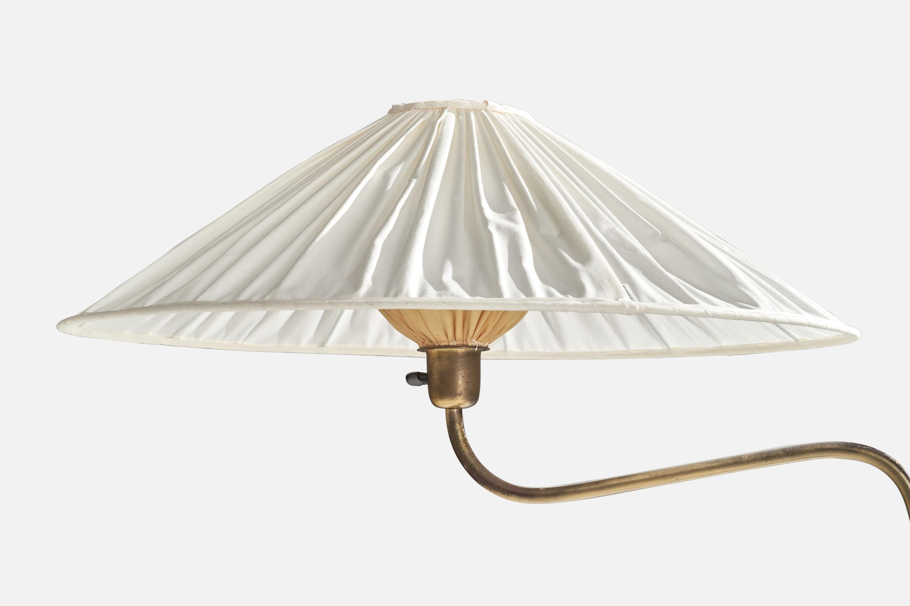 Suédois Lampadaire Bertil Brisborg, laiton, tissu, Suède, années 1940 en vente