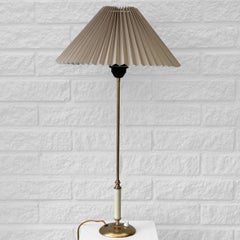 Bertil Brisborg, modernistische Tischlampe 31570, Nordiska Kompaniet, Schweden, 1940er Jahre