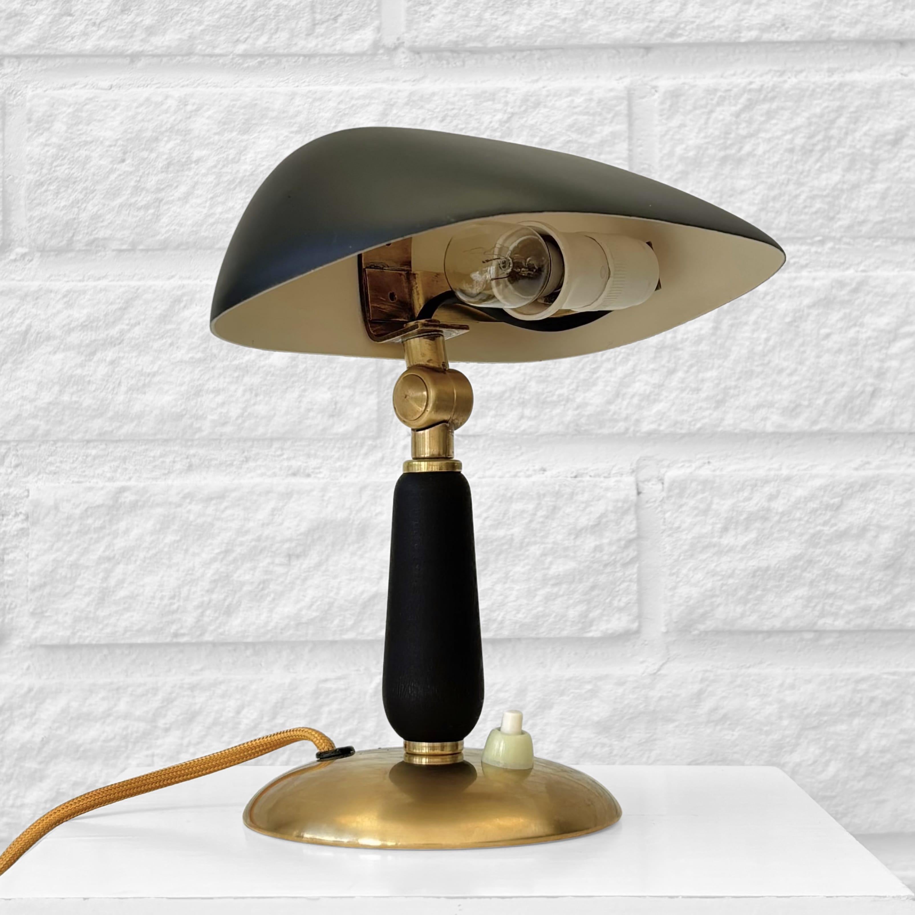 Bertil Brisborg Modernisten Tischlampe 31866, Nordiska Kompaniet, Schweden, 1940er Jahre (Skandinavische Moderne) im Angebot