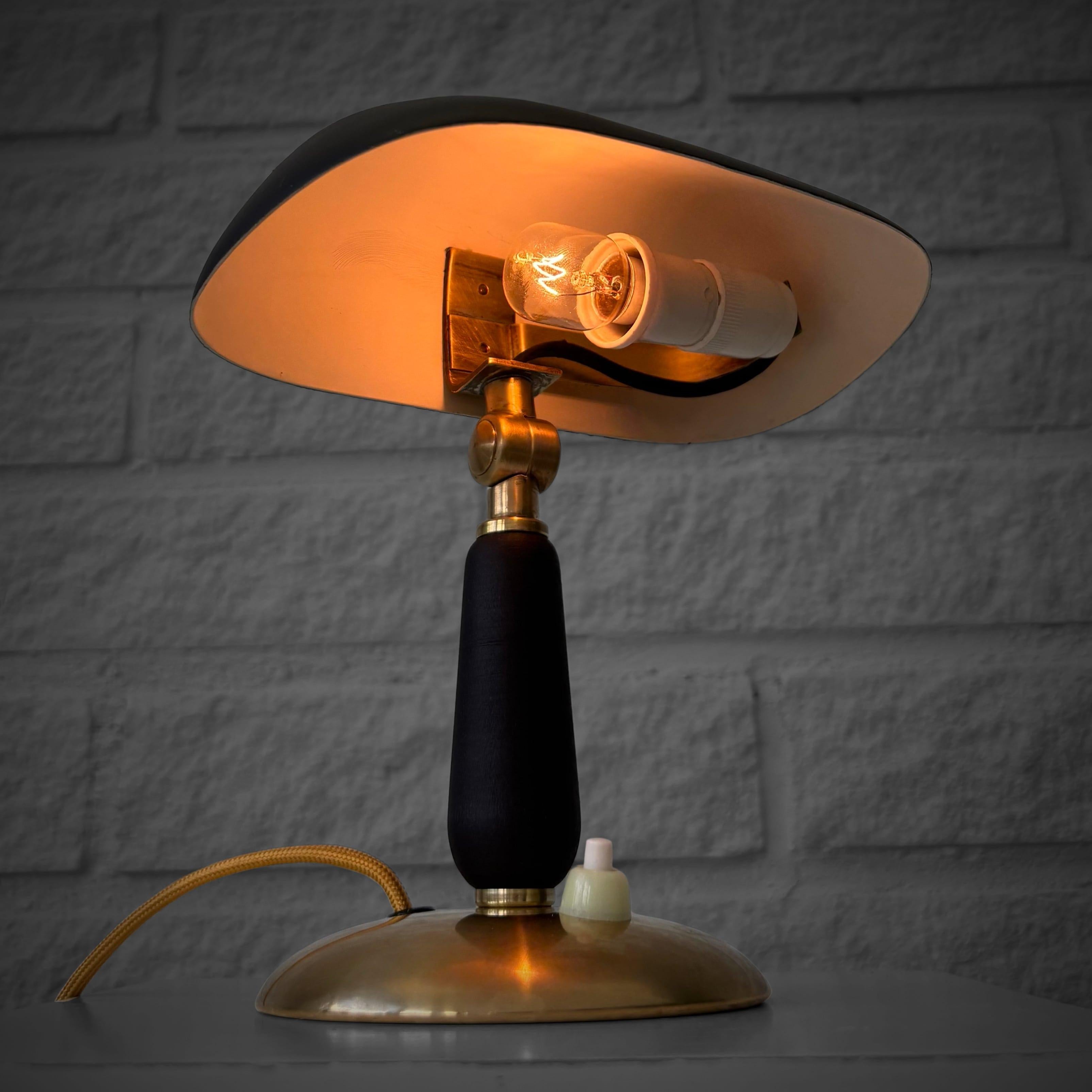 Bertil Brisborg Modernisten Tischlampe 31866, Nordiska Kompaniet, Schweden, 1940er Jahre im Angebot 1