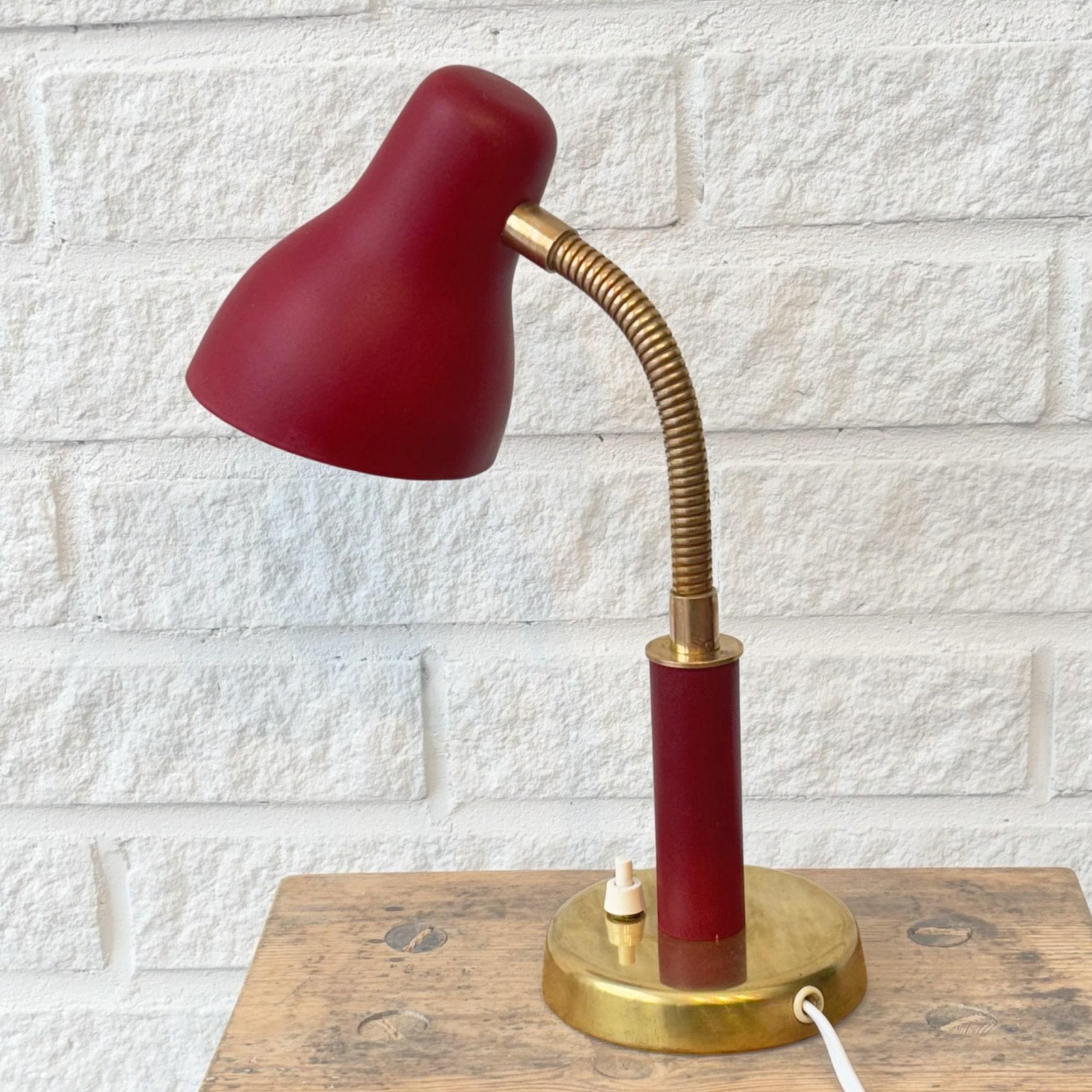 Bertil Brisborg, Nordiska Kompaniet, Lámpara de escritorio escandinava 32535, Suecia, años 50 en venta 1