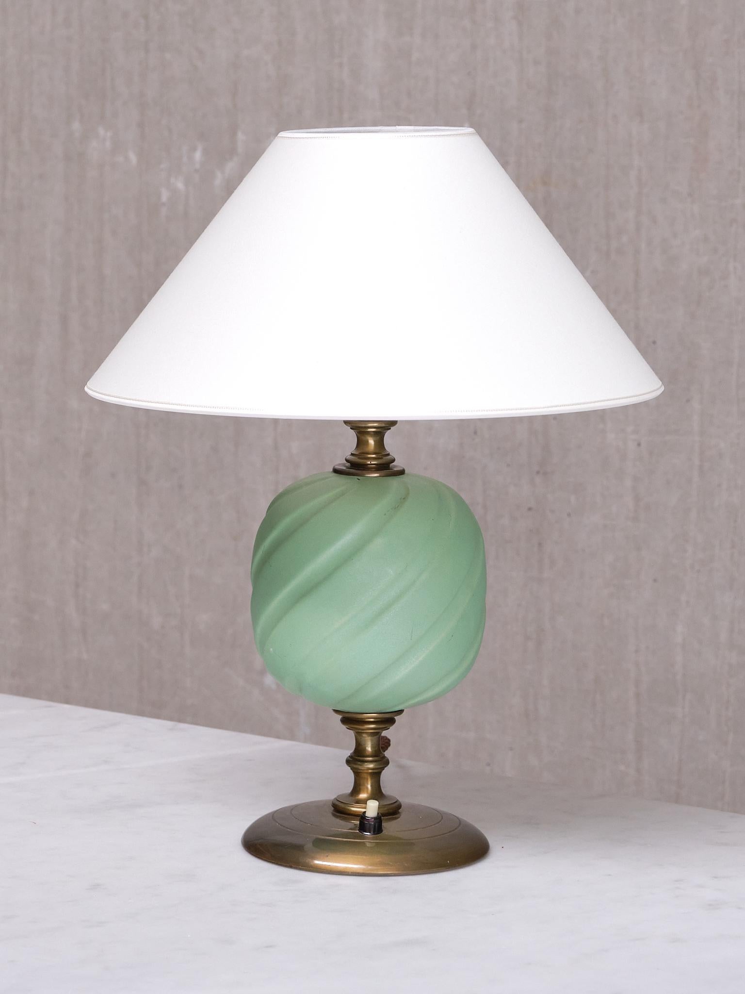 Lampe de bureau Bertil Brisborg en laiton, céramique émaillée, Nordiska Kompaniet, années 1940 en vente 3