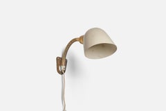 Bertil Brisborg, lampada da parete, ottone, metallo, Nordiska Kompaniet, Svezia, anni ’40 circa