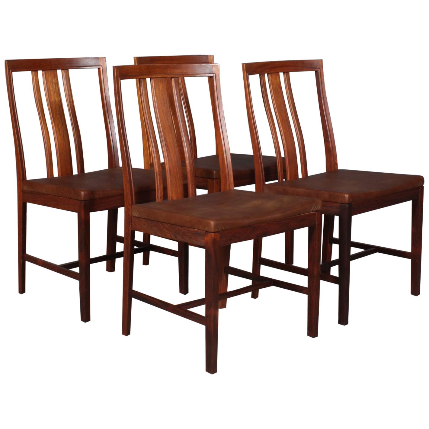 Ensemble de quatre chaises de salle à manger en bois de rose de Bertil Fridhagen