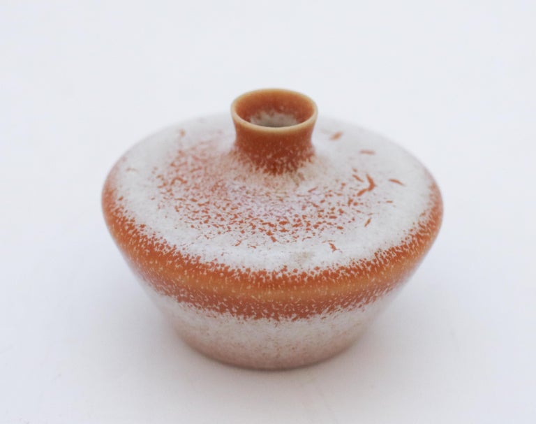 A lovely miniature vase designed by Bertil Lundgren at Rörstrand in the 1970s.
It is 5.5 cm (2.2