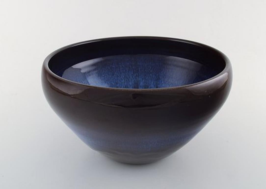 Scandinavian Modern Bertil Lundgren, Rörstrand / Rørstrand Large Bowl of Stoneware