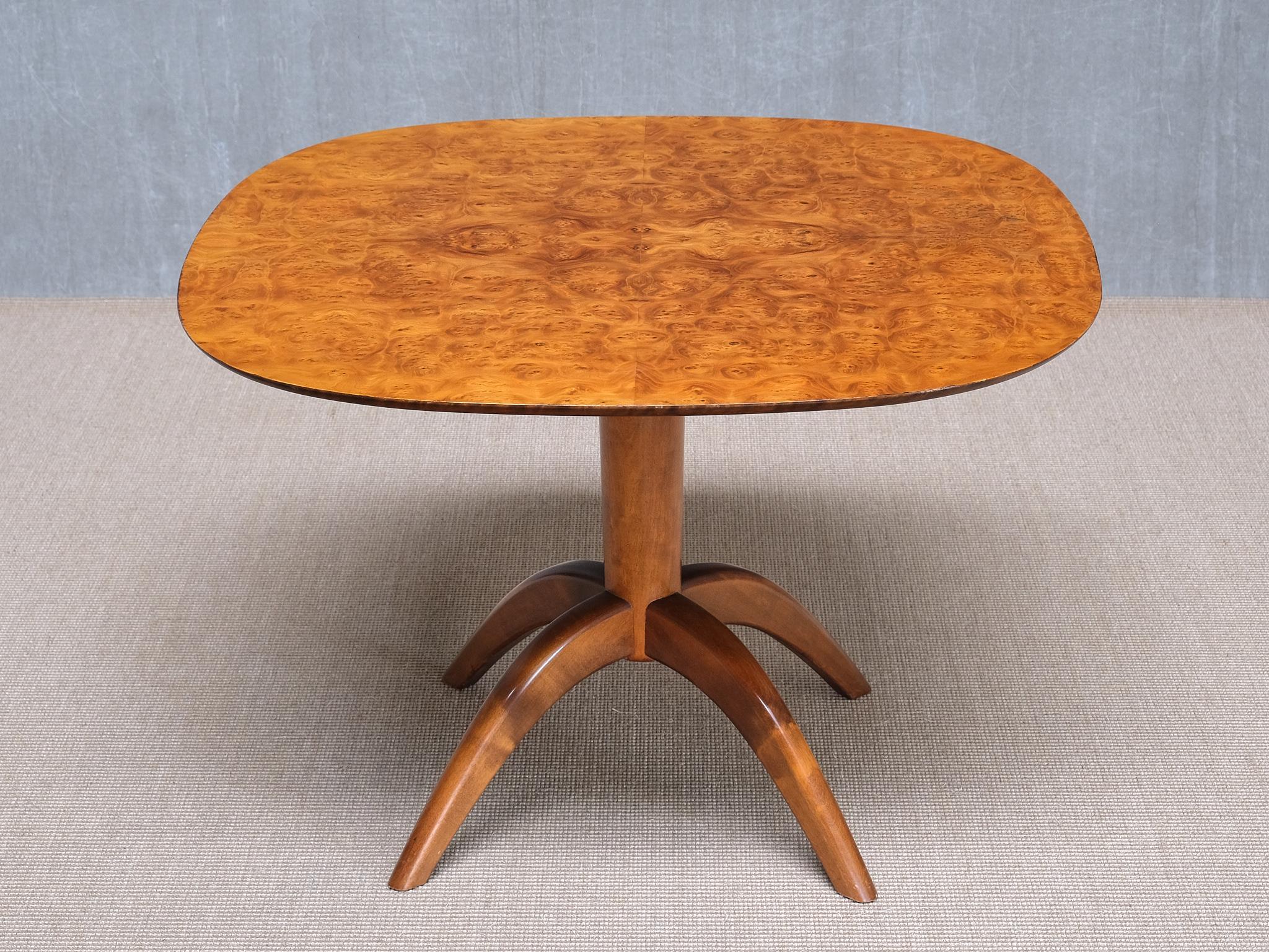Scandinave moderne Table basse et d'appoint Bertil Söderberg en bois de ronce, Svensk Hemslöjd, Suède, années 1930 en vente