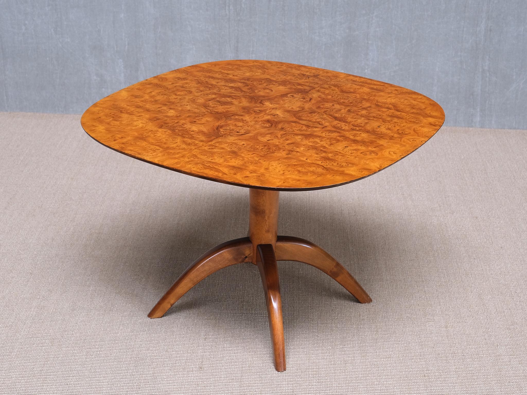 Table basse et d'appoint Bertil Söderberg en bois de ronce, Svensk Hemslöjd, Suède, années 1930 en vente 1