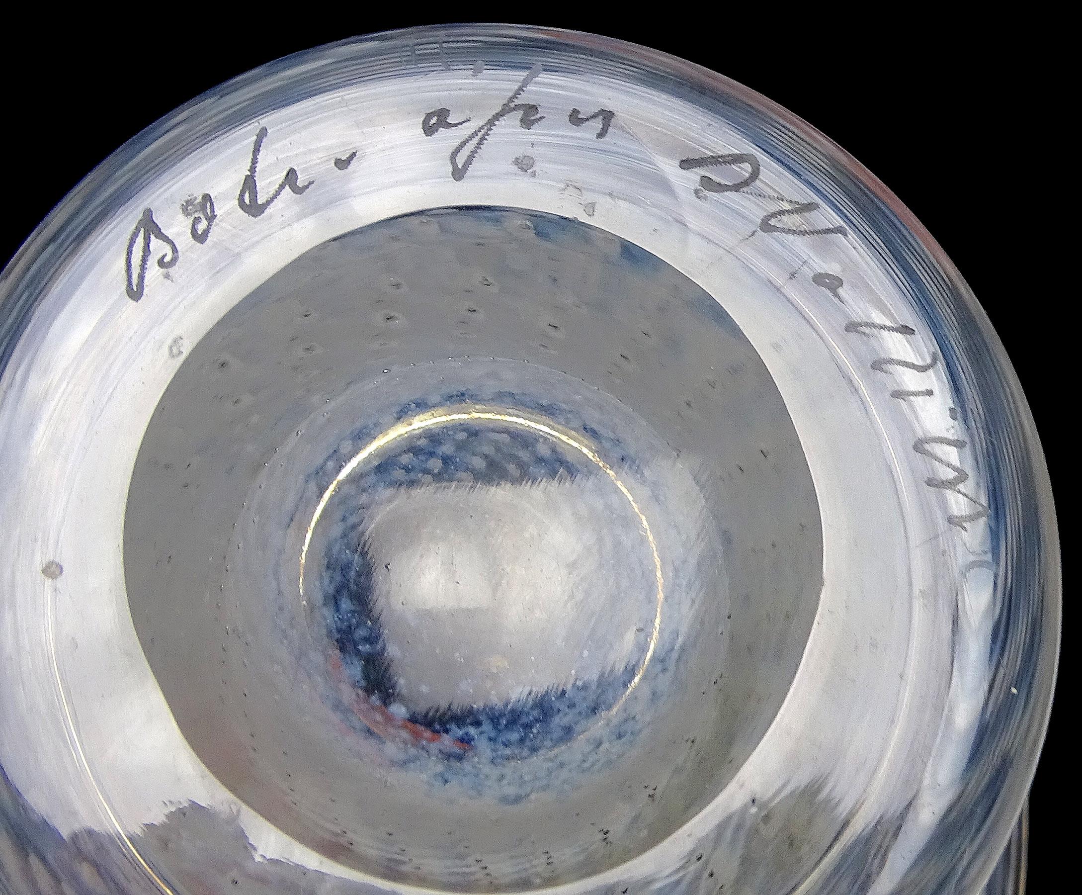 Verre Bertil Vallien Boda, Suède, vase à fleurs en verre d'art avec bulles blanches et motif cirrus en vente