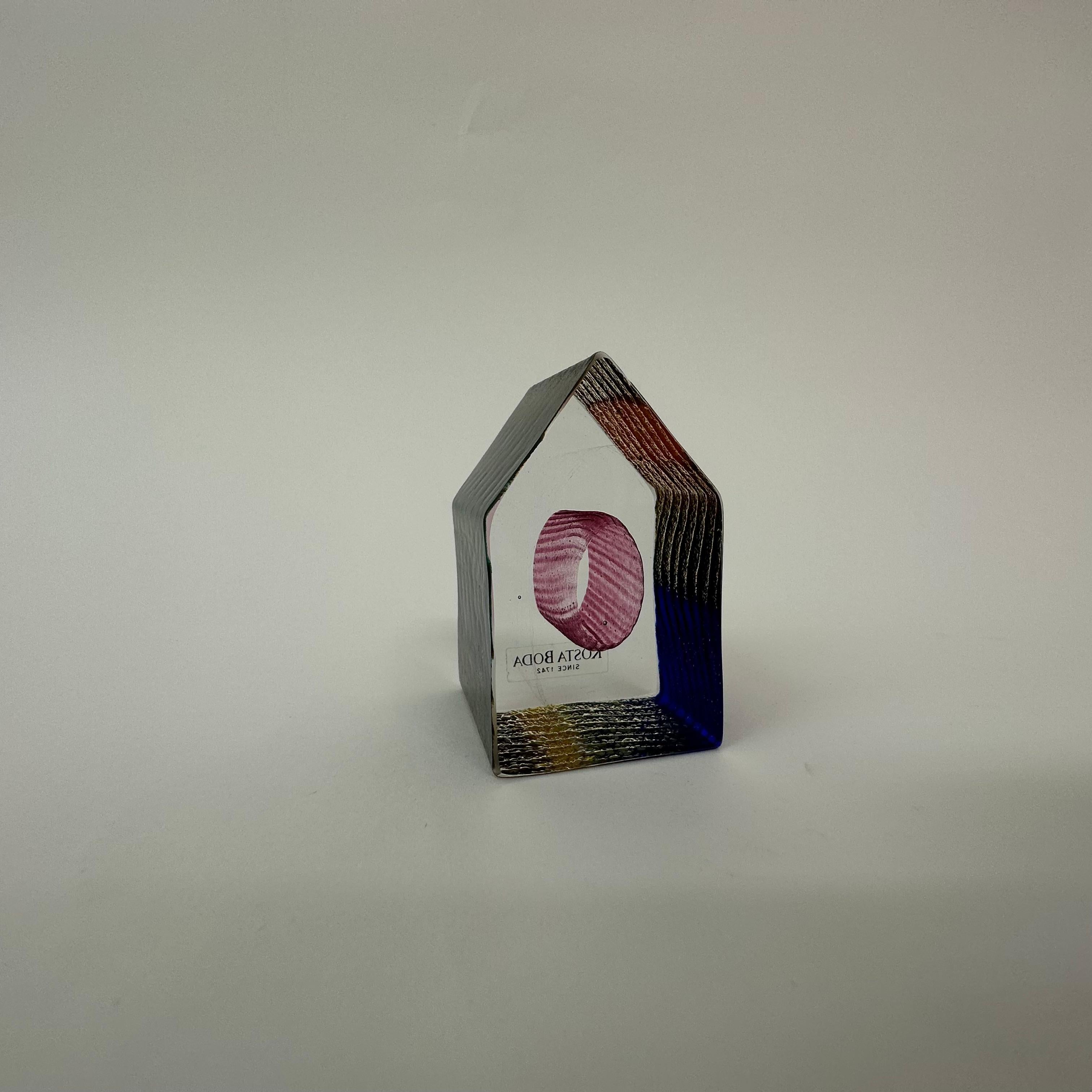 Bertil Vallien pour Kosta Boda, Suède, sculpture miniature « House Country Living »  en vente 3