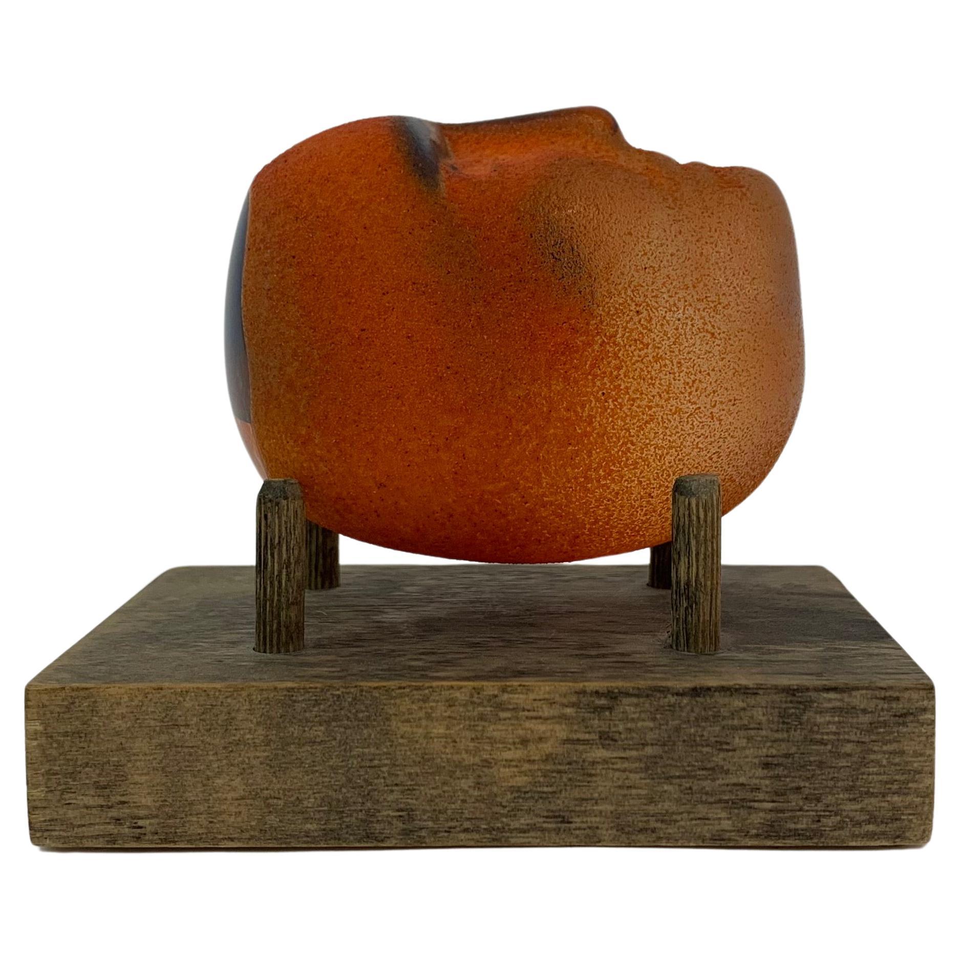 Bertil Vallien für Kosta Boda, Knochenkopf aus orangefarbenem Glas