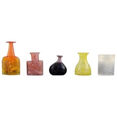 Cinq petits vases en verre d'art soufflé à la bouche Bertil Vallien pour Kosta Boda, années 1980