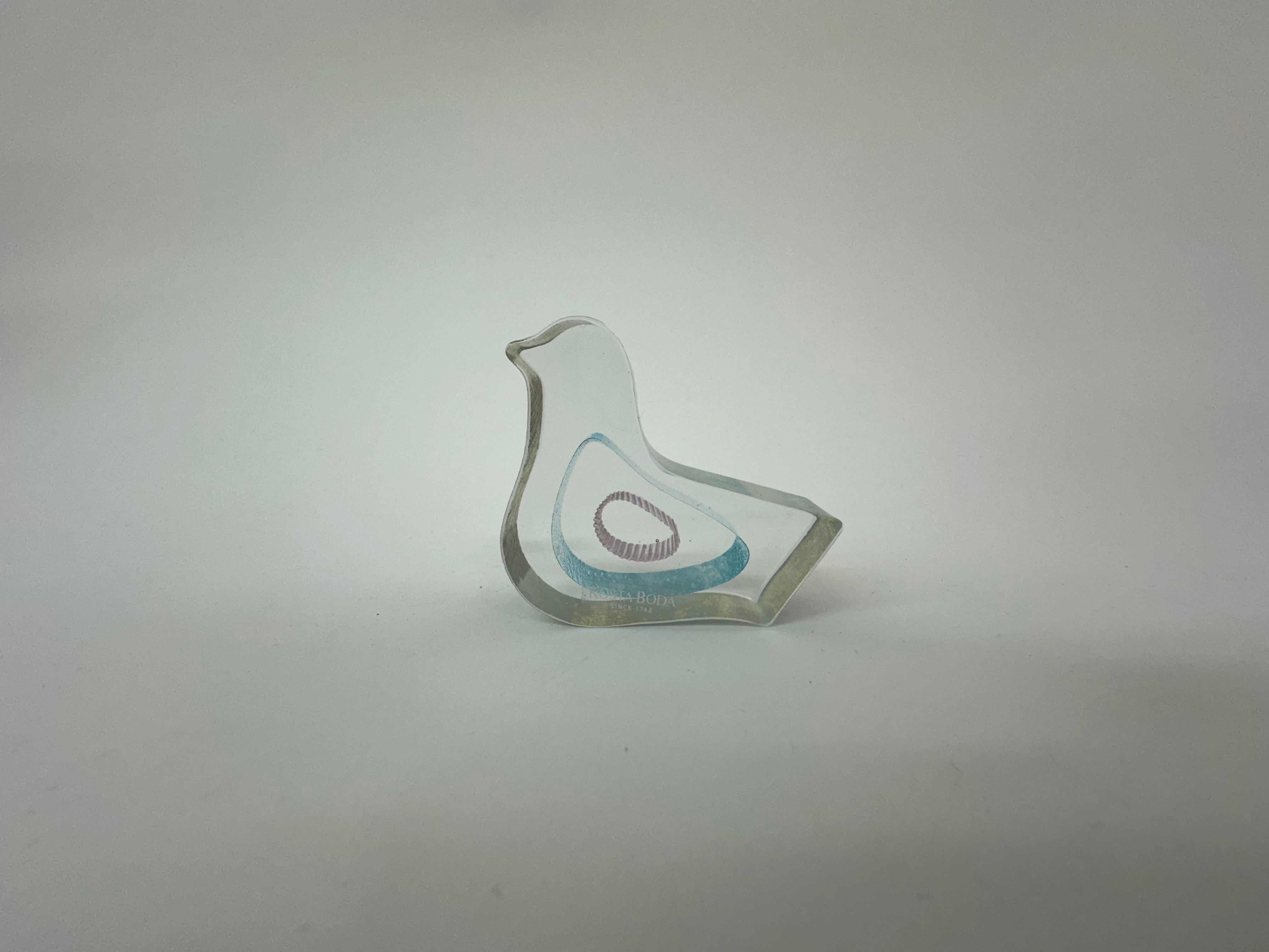 Suédois Bertil Vallien for Kosta Boda miniature sculpture Bird , 1990's en vente