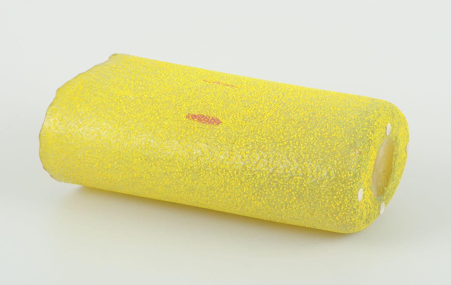 Bertil Vallien per Kosta Boda, Svezia. Vaso unico in vetro artistico giallo. 1980s in vendita 1