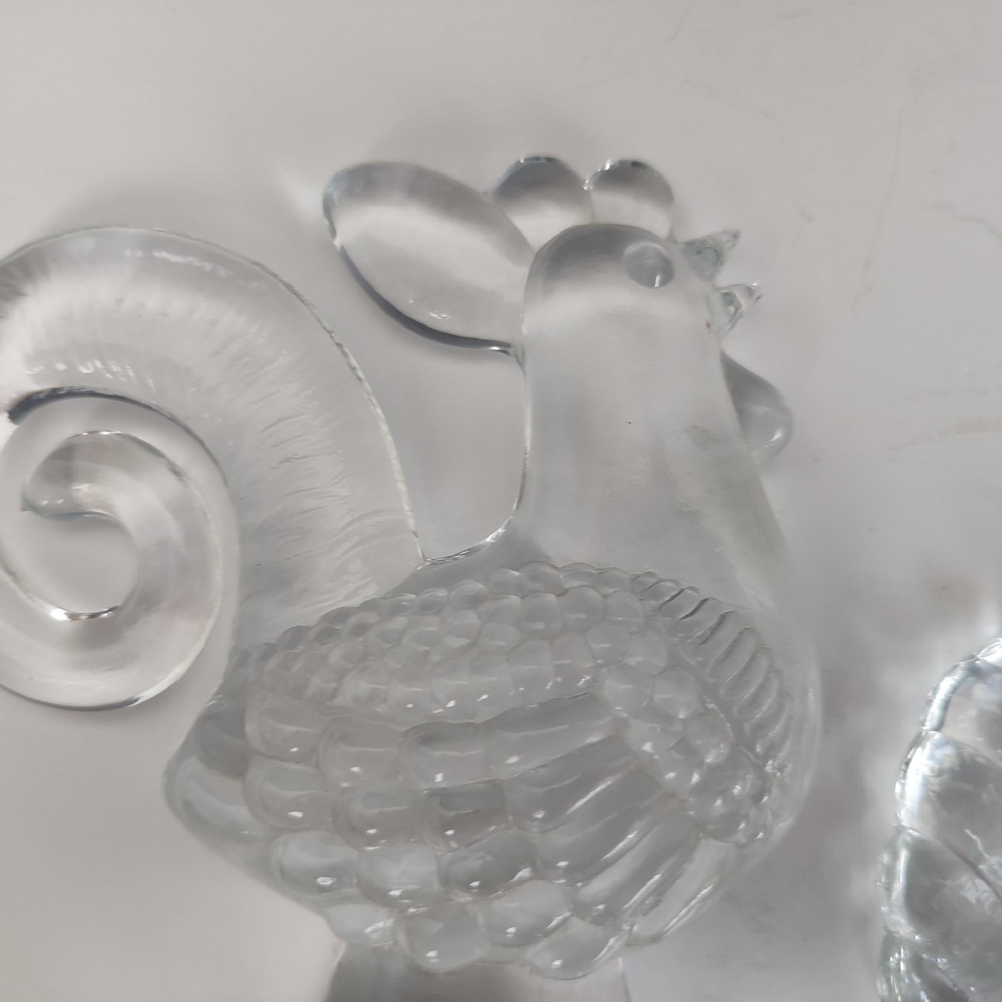 Bertil Vallien - Figurines en verre représentant un coq et une poule, série Zoo, Boda Suède en vente 1