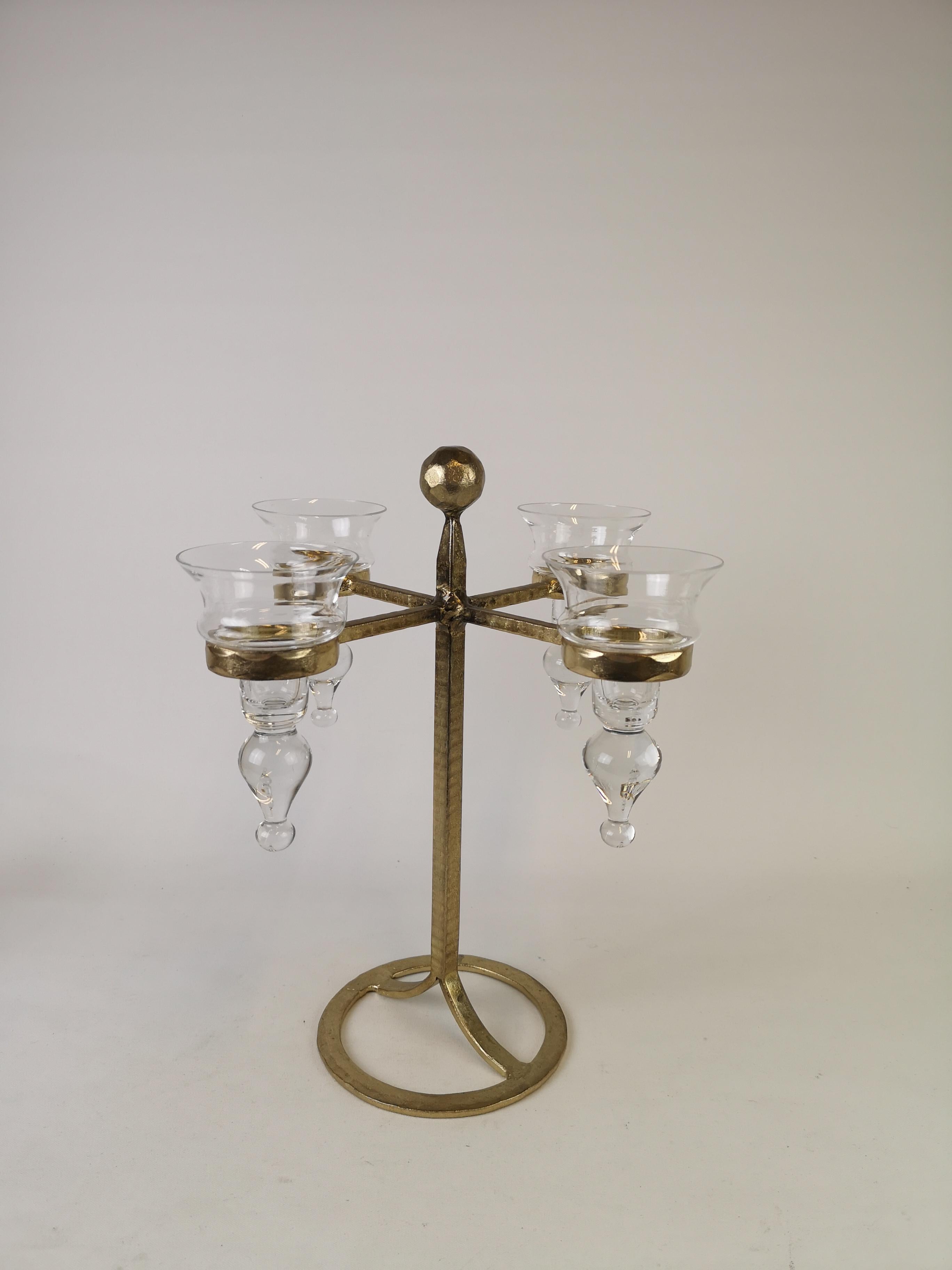 Table candelabra designed by Bertil Vallien. Produced by Boda Smide in Sweden.

Good condition.

Measures: H 30 cm, D 28 cm.