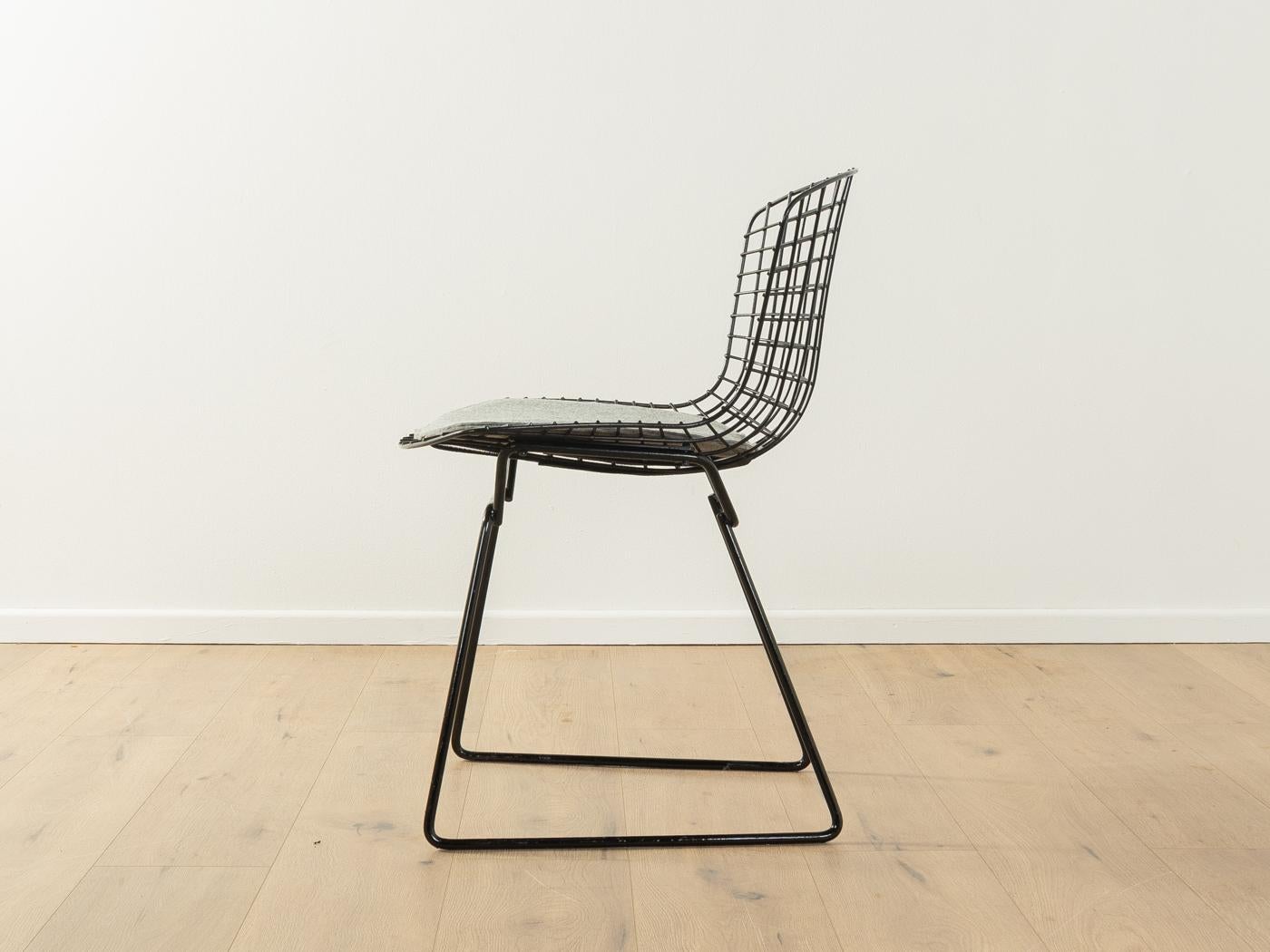 BERTOIA Chairs, Model 420, Harry Bertoia for Knoll In Good Condition For Sale In Neuss, NW