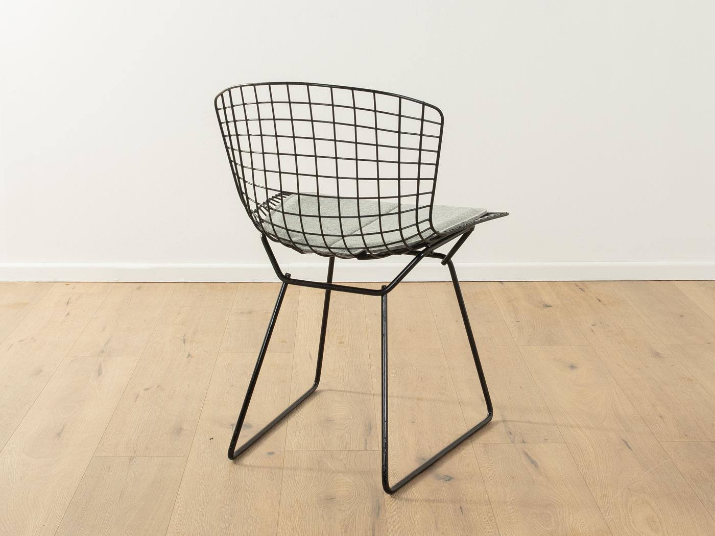 Mid-20th Century BERTOIA Chairs, Model 420, Harry Bertoia for Knoll For Sale