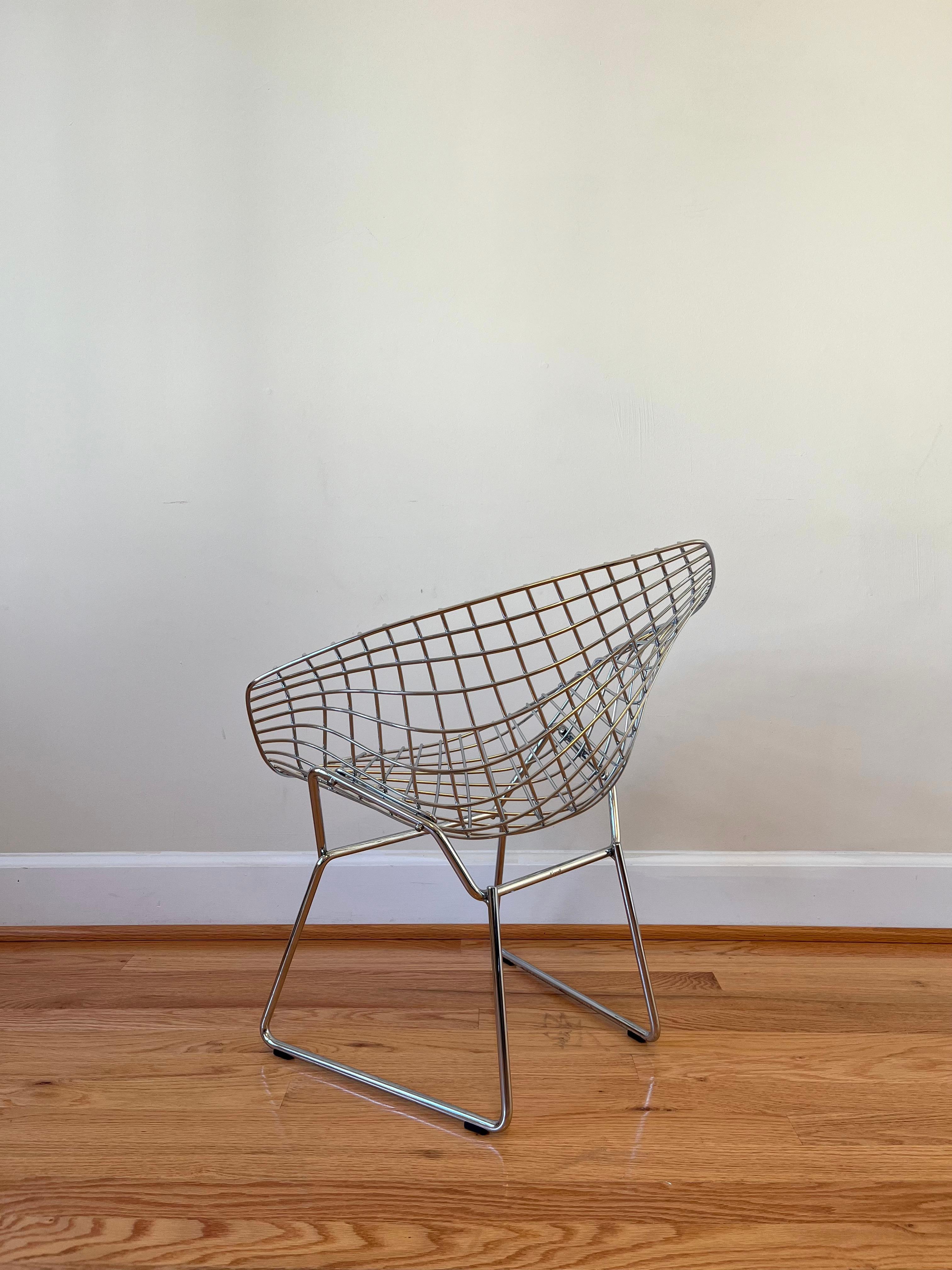 Bertoia Child's Diamond Chair by Harry Bertoia for Knoll In Excellent Condition In Centreville, VA